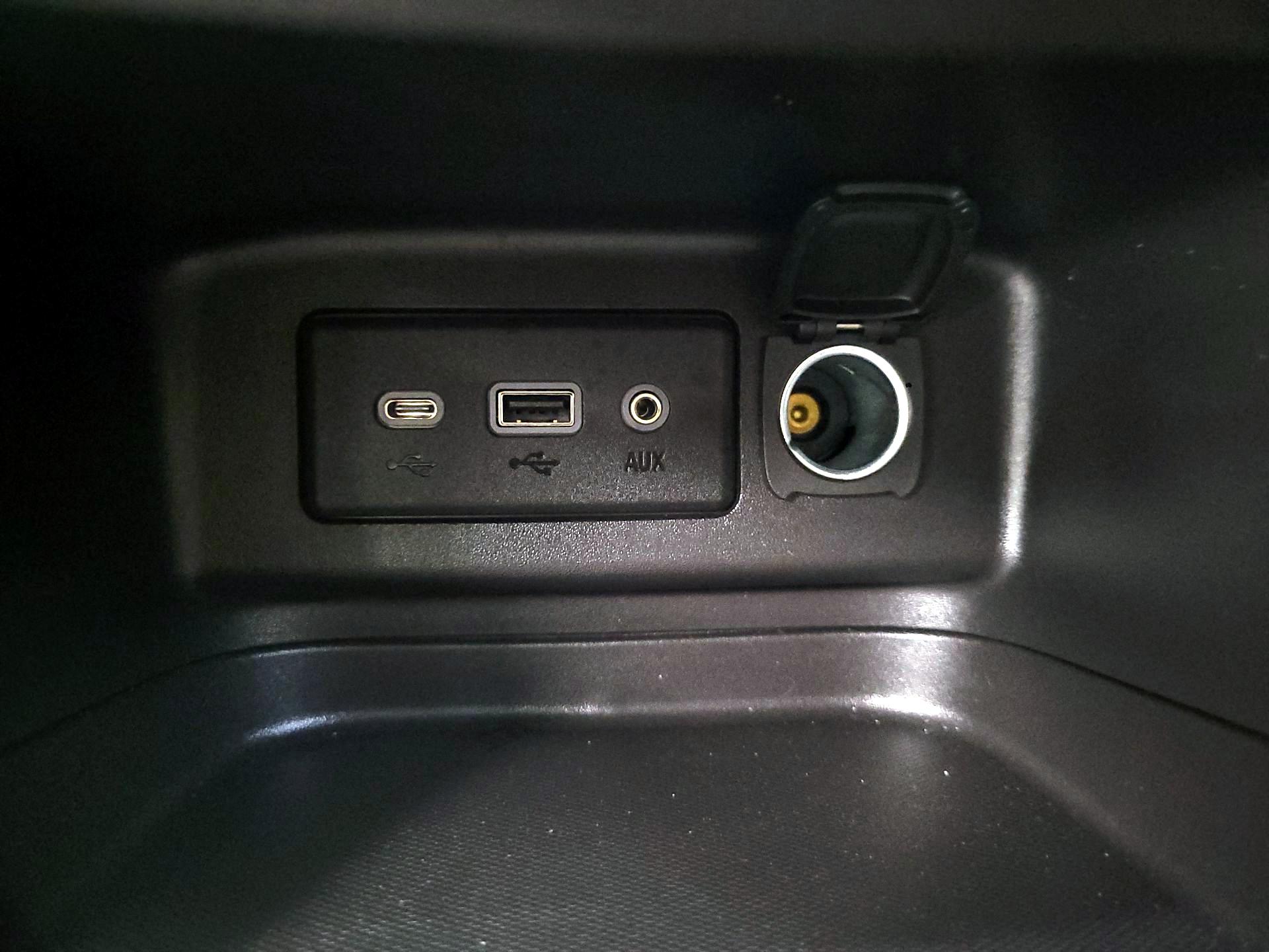 Thumbnail: 2023 Chevrolet Equinox - 16