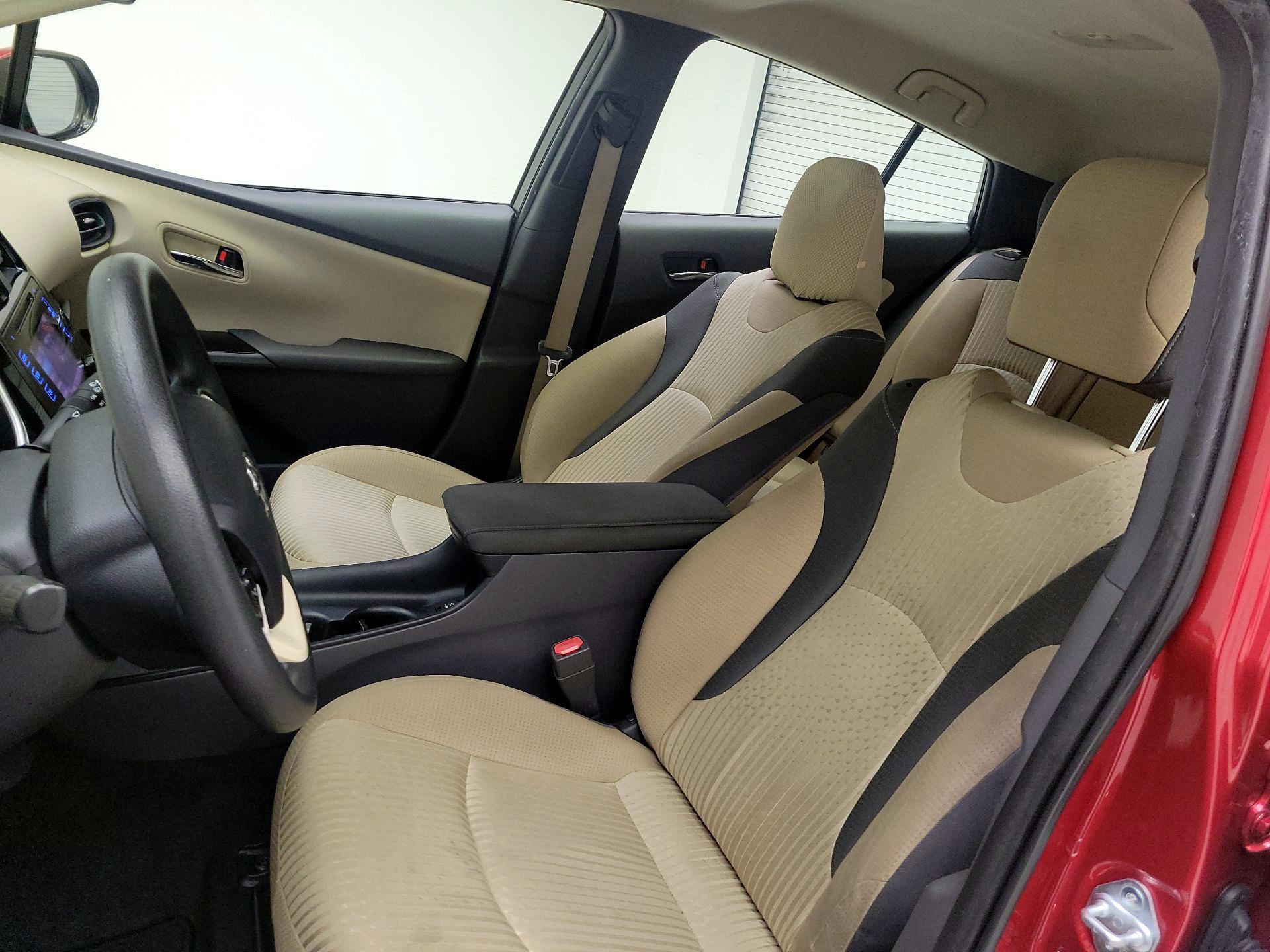 Thumbnail: 2017 Toyota Prius - 9