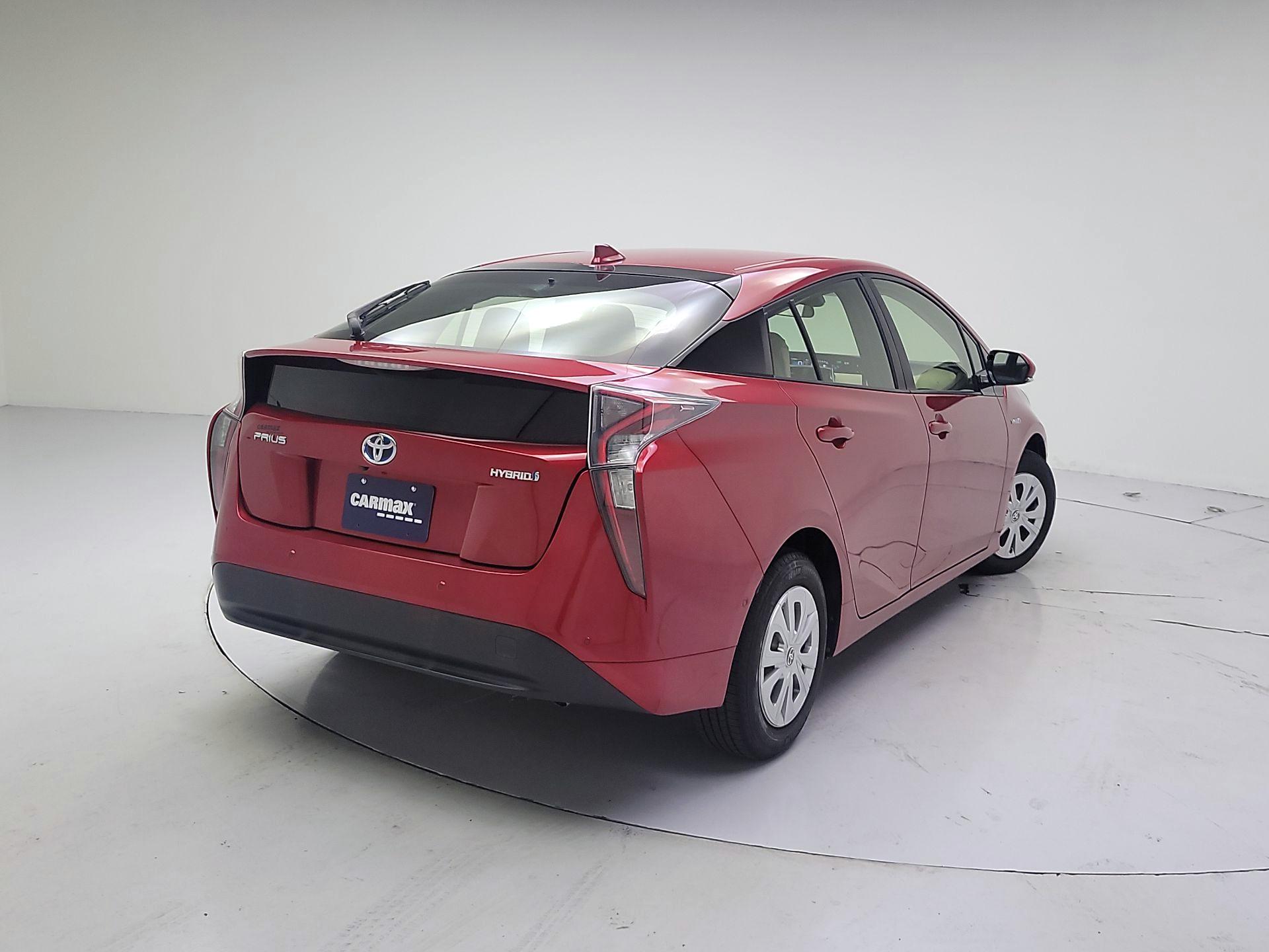 Thumbnail: 2017 Toyota Prius - 5