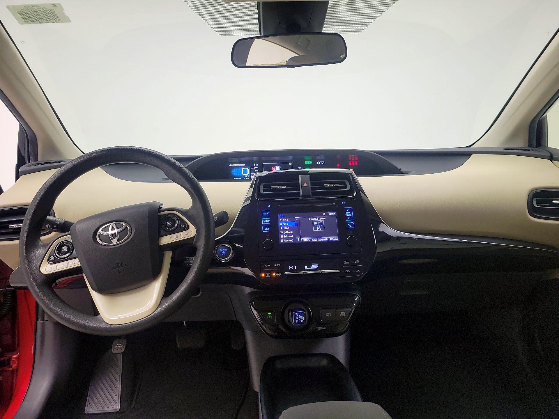 Thumbnail: 2017 Toyota Prius - 8