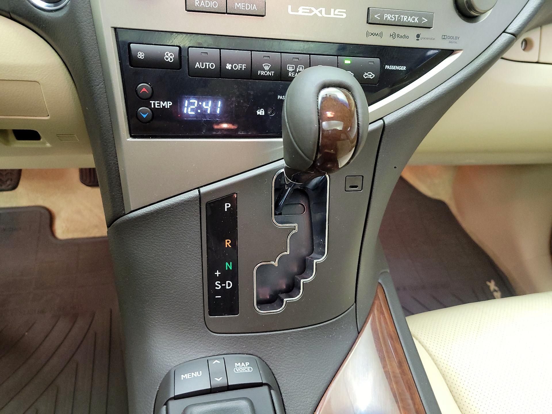 Thumbnail: 2015 Lexus RX - 16