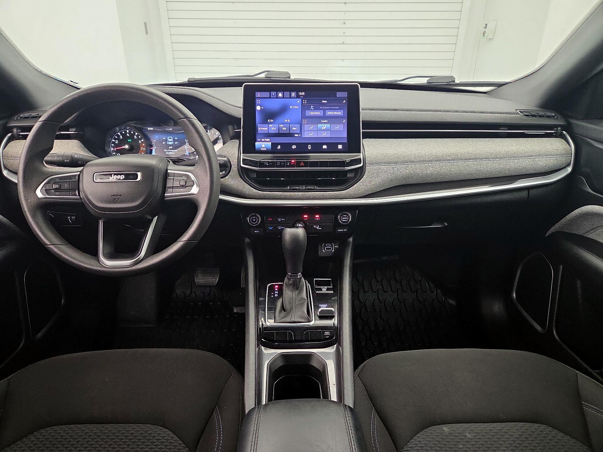 Thumbnail: 2023 Jeep Compass - 9