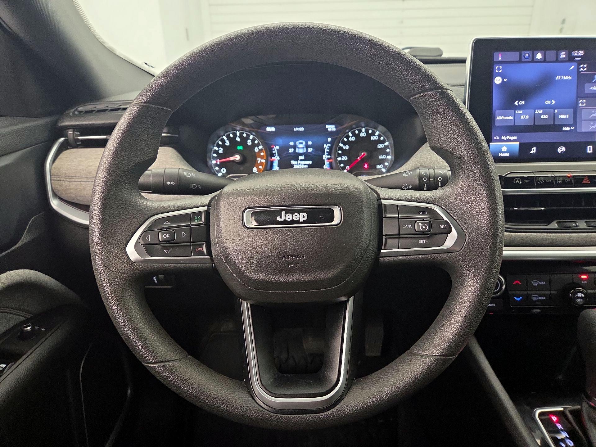Thumbnail: 2023 Jeep Compass - 10