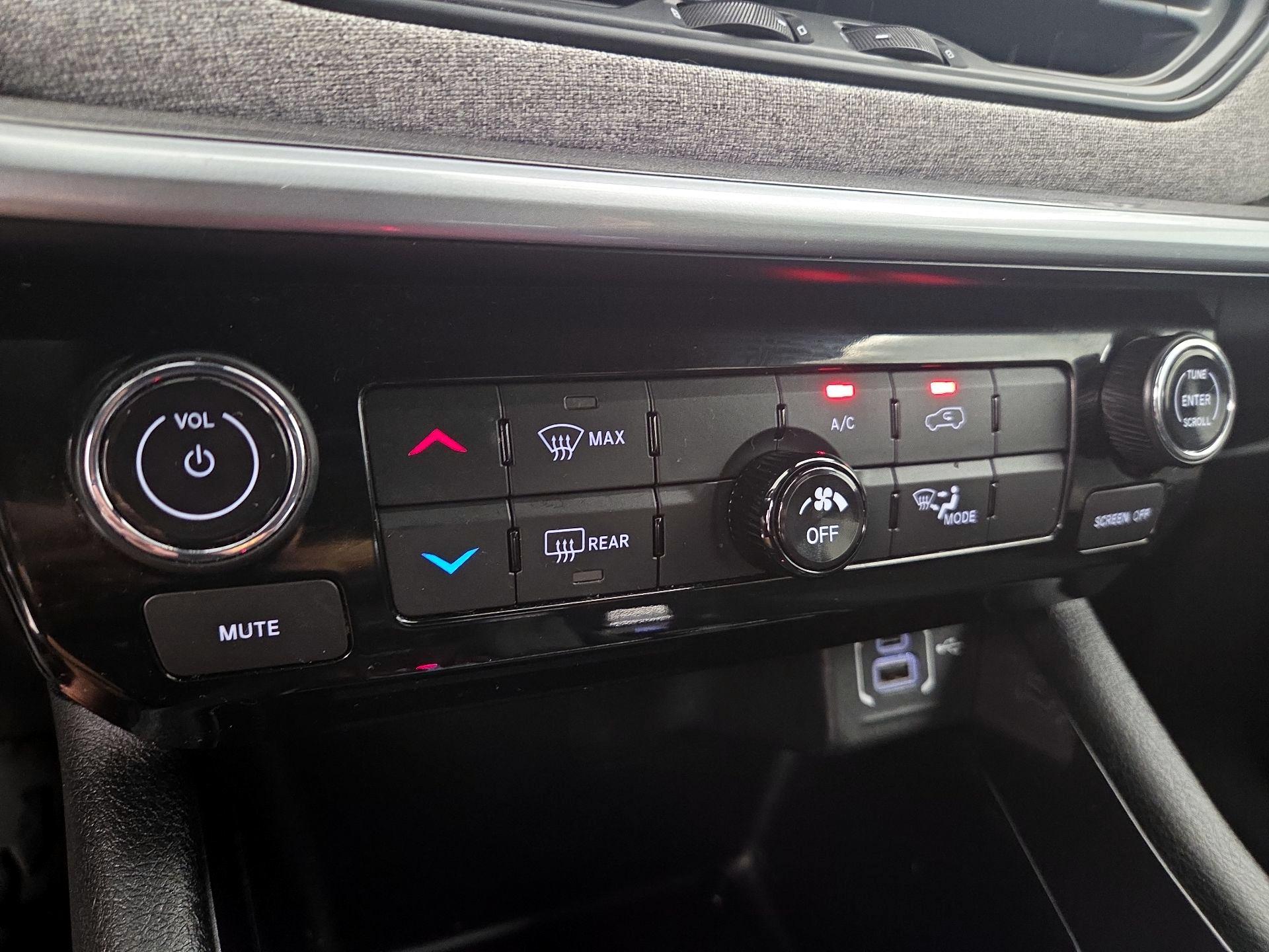 Thumbnail: 2023 Jeep Compass - 16