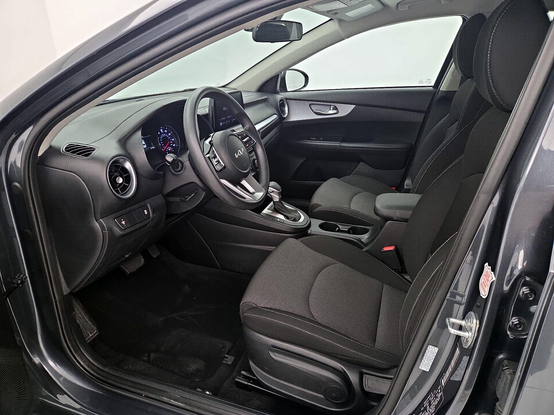 Thumbnail: 2024 Kia Forte - 11