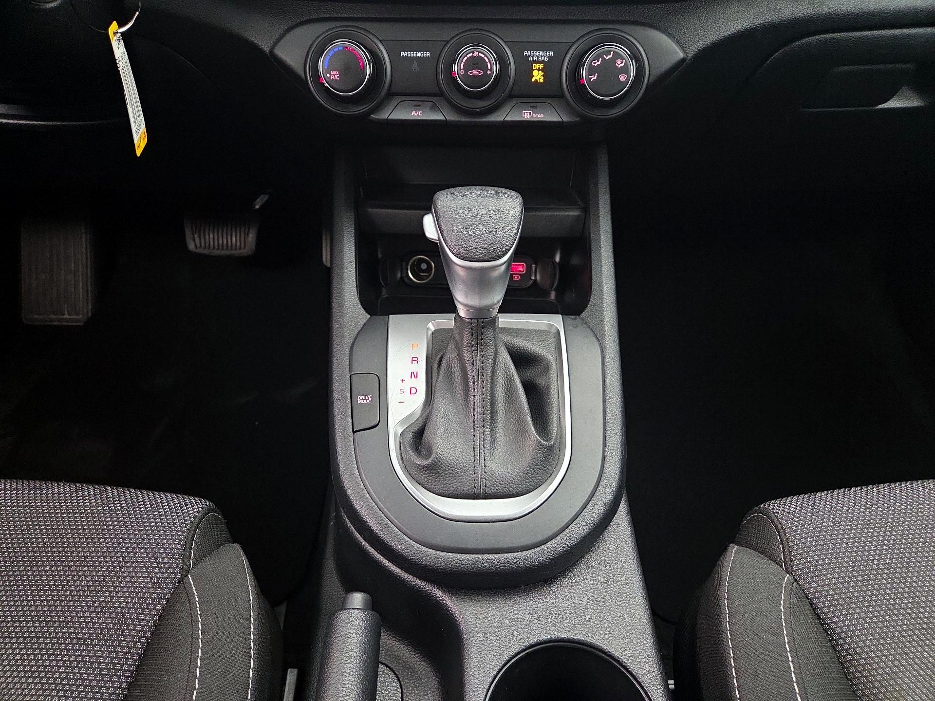 Thumbnail: 2024 Kia Forte - 17