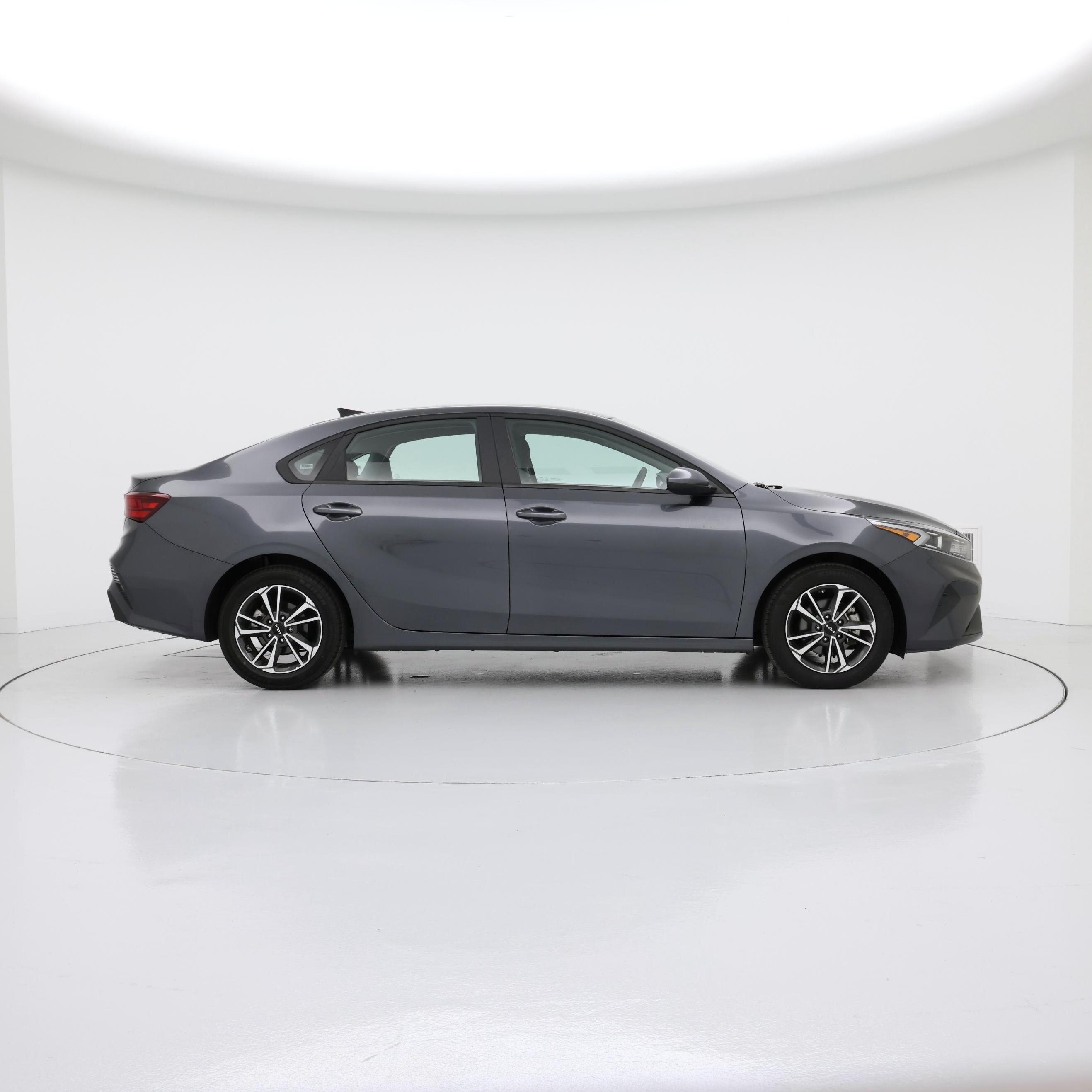 Thumbnail: 2024 Kia Forte - 7