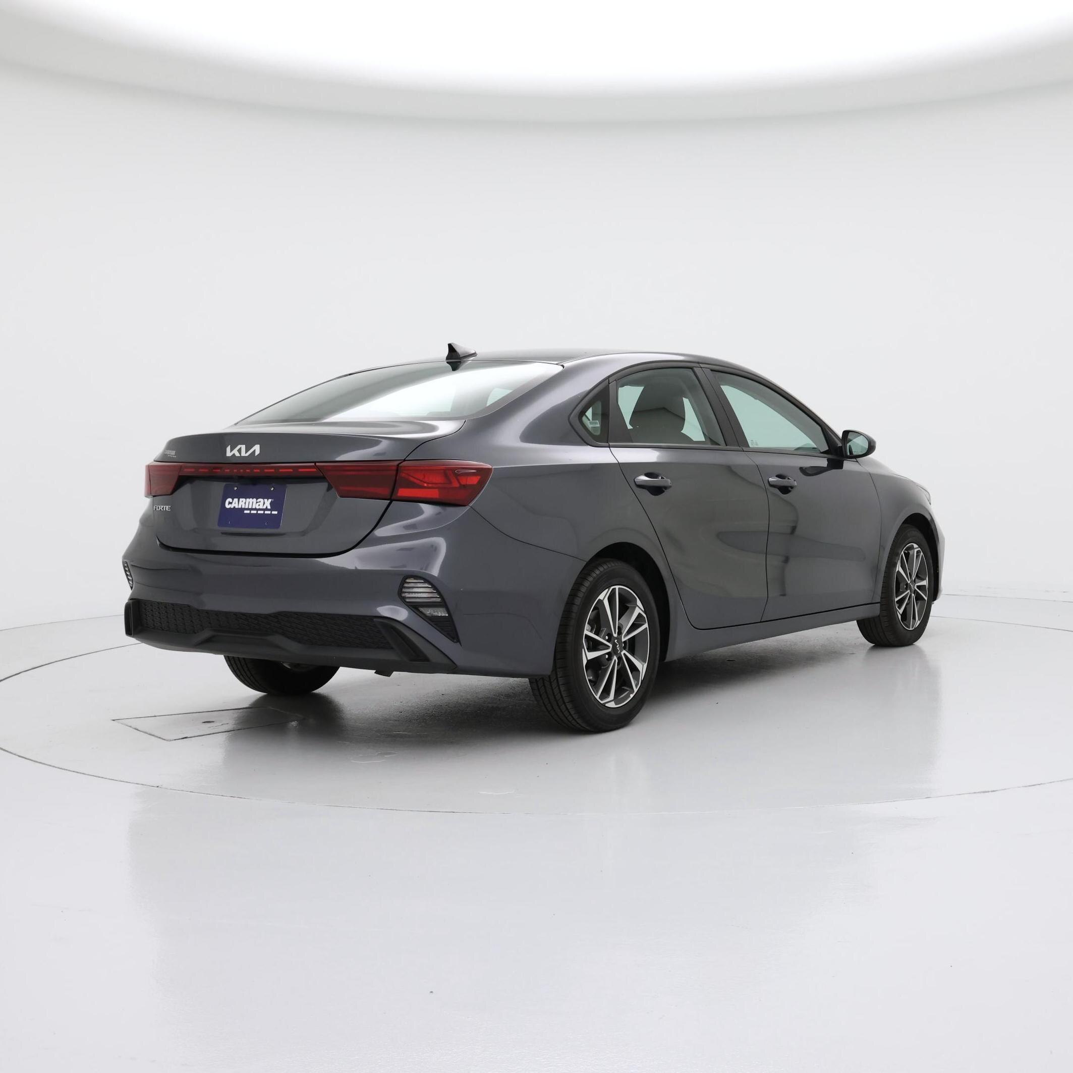 Thumbnail: 2024 Kia Forte - 8