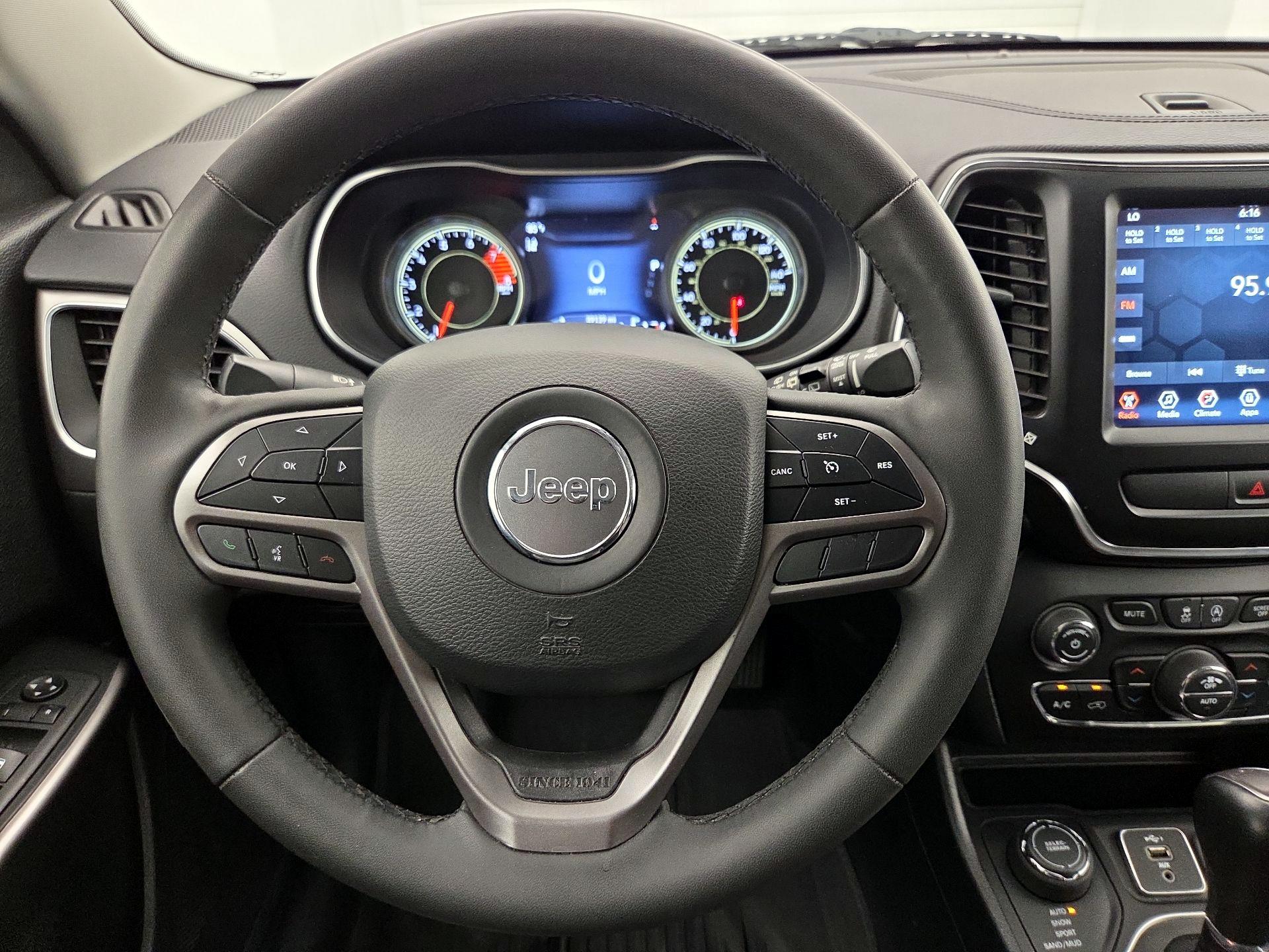 Thumbnail: 2022 Jeep Cherokee - 10