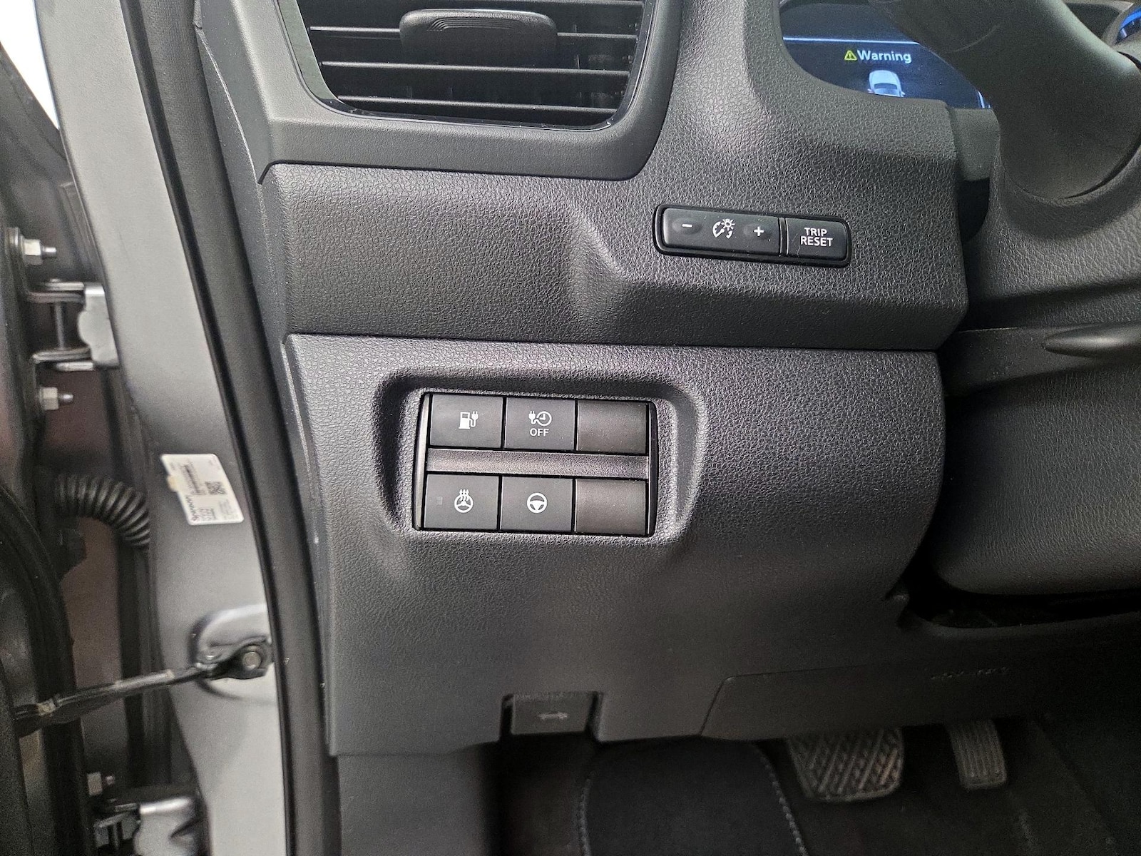 2022 Nissan LEAF SV - Photo 14