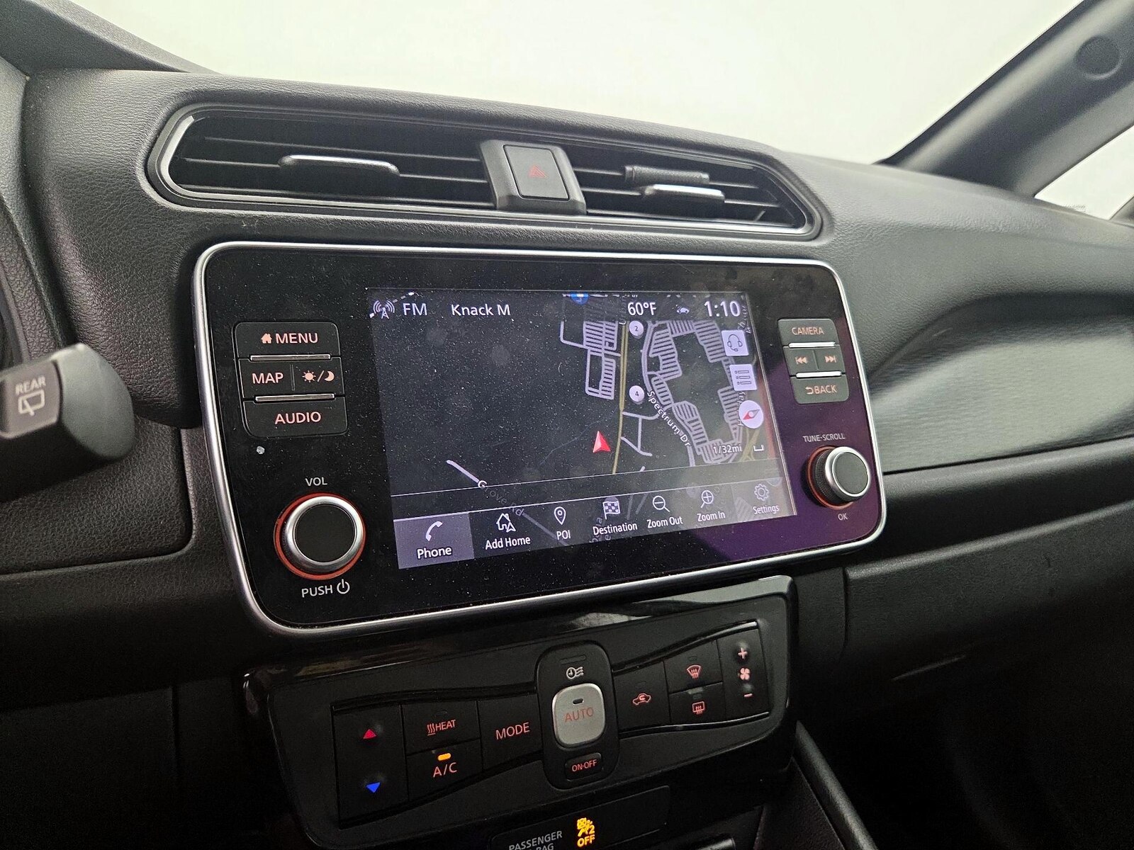 2022 Nissan LEAF SV - Photo 15