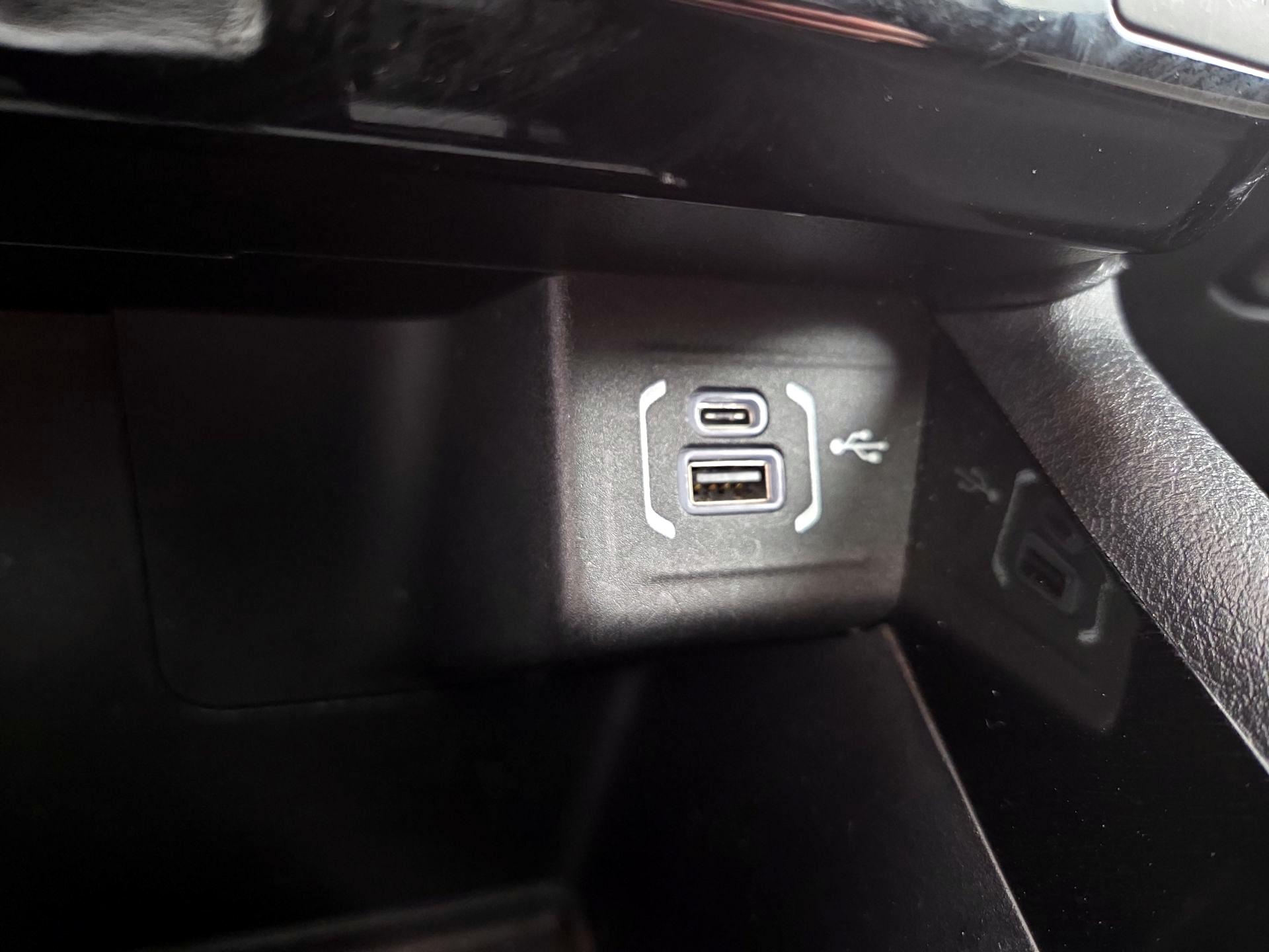 Thumbnail: 2022 Jeep Compass - 18