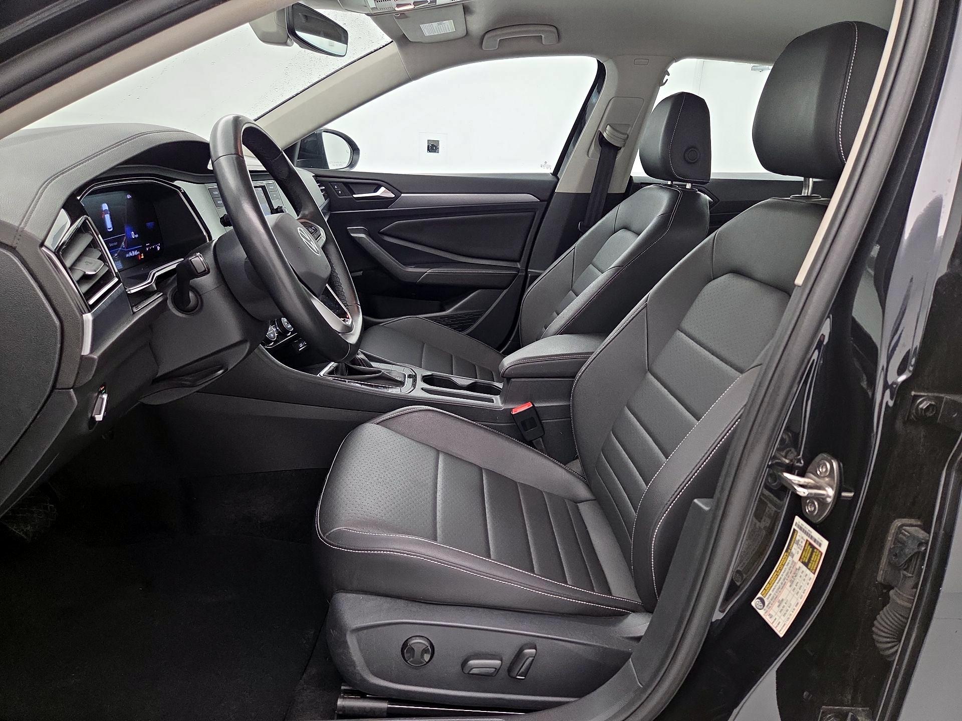 Thumbnail: 2024 Volkswagen Jetta - 11