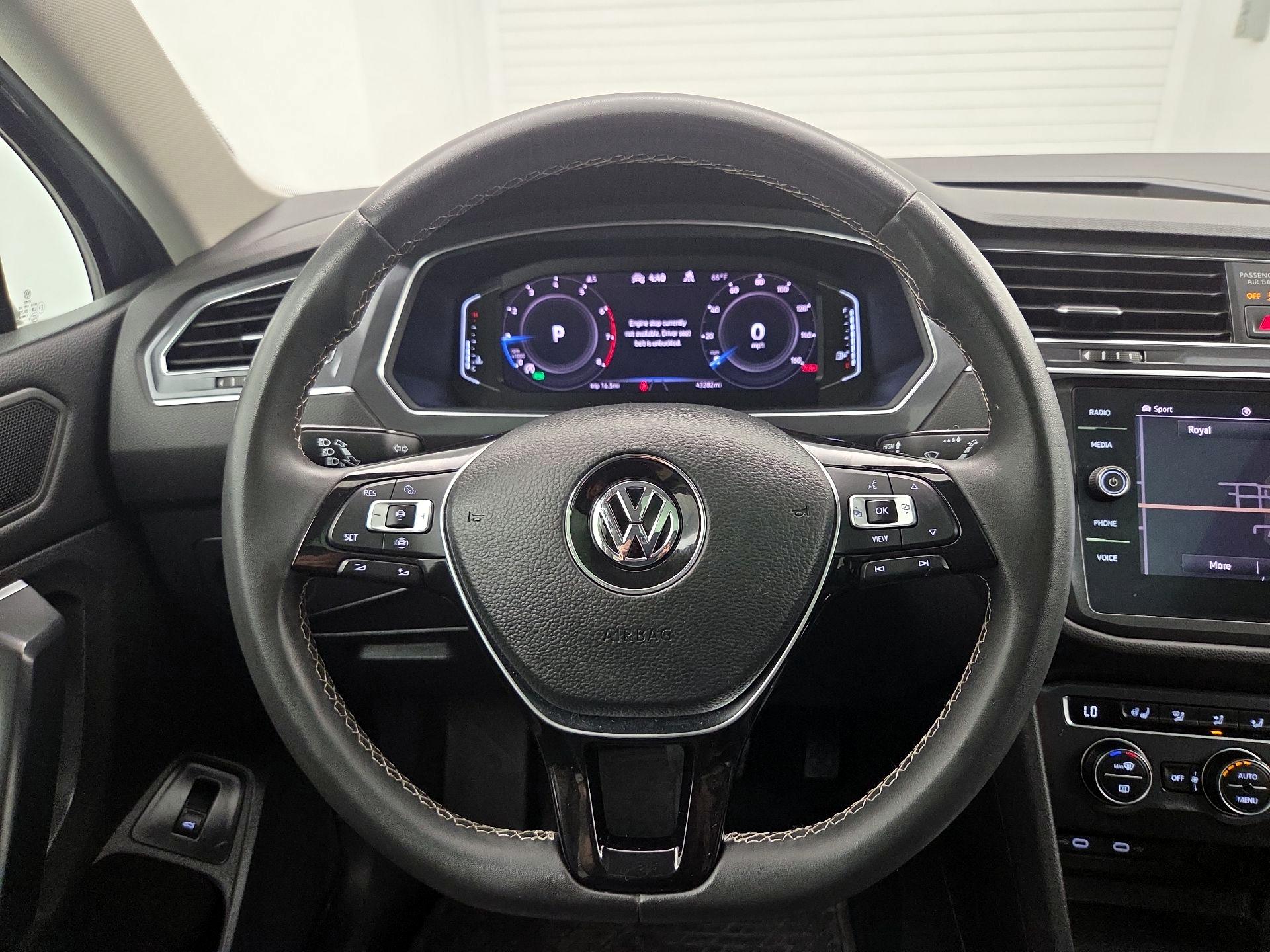Thumbnail: 2021 Volkswagen Tiguan - 10