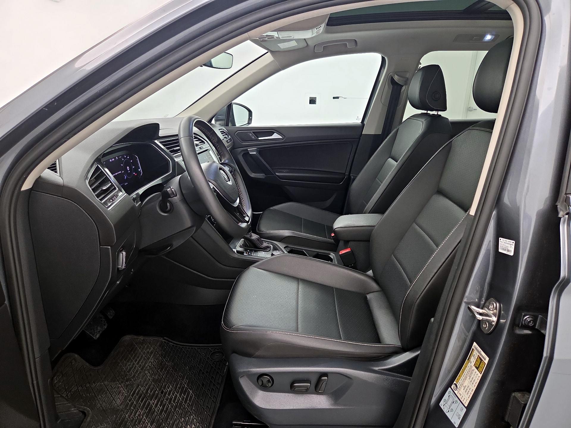 Thumbnail: 2021 Volkswagen Tiguan - 11