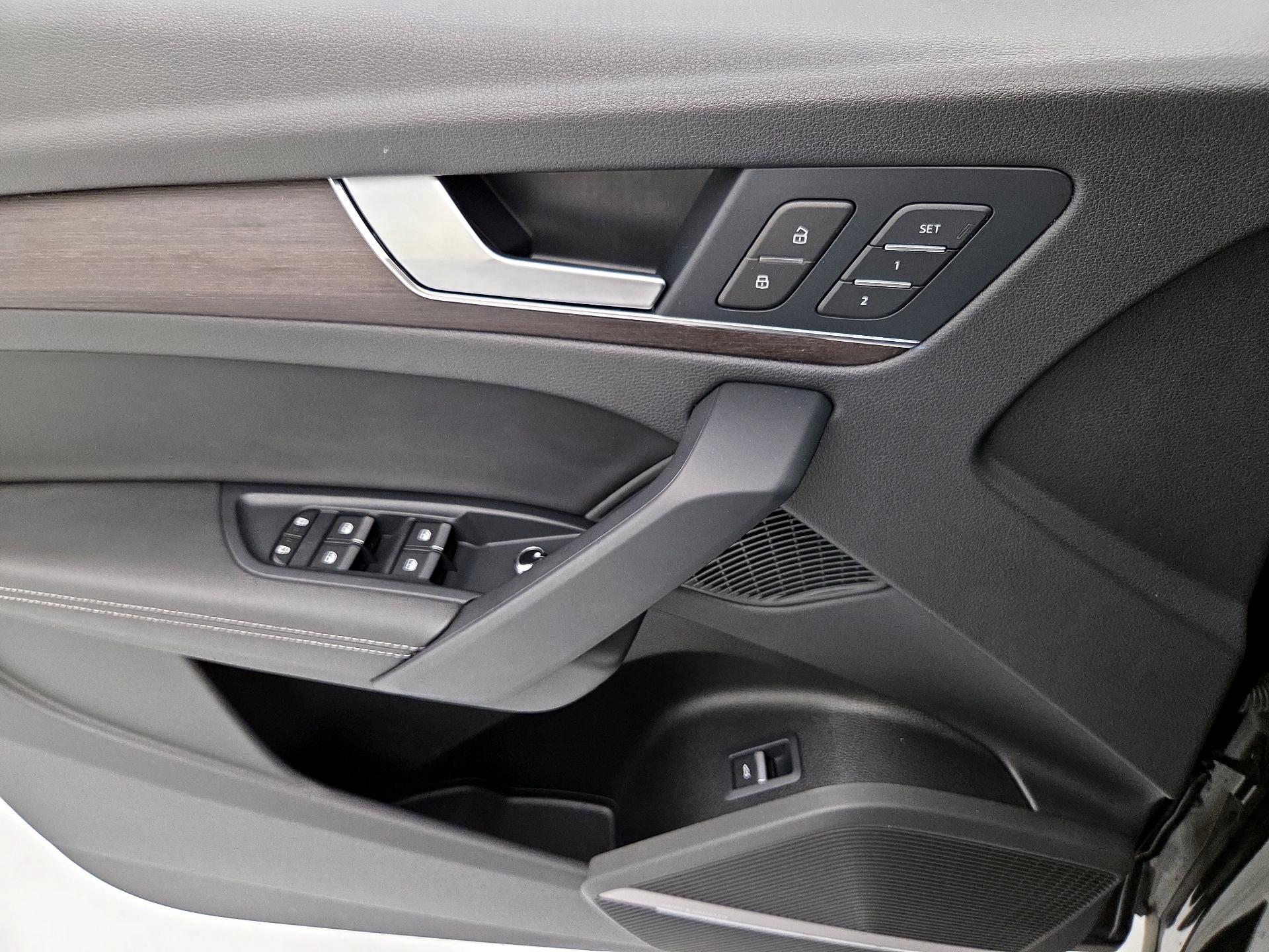 Thumbnail: 2024 Audi Q5 - 12