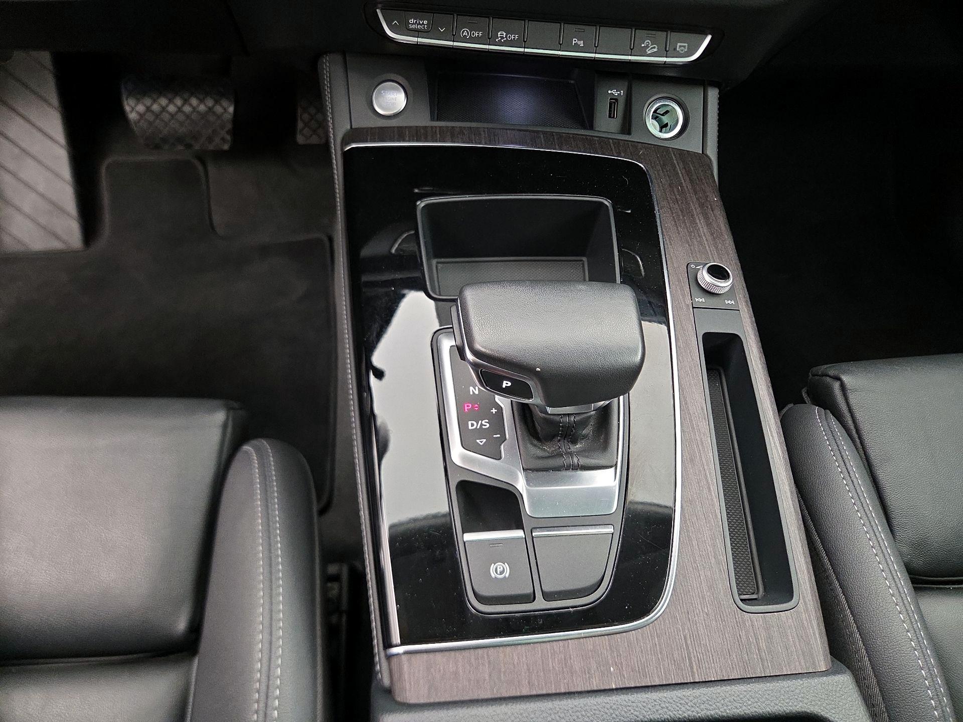 Thumbnail: 2024 Audi Q5 - 17