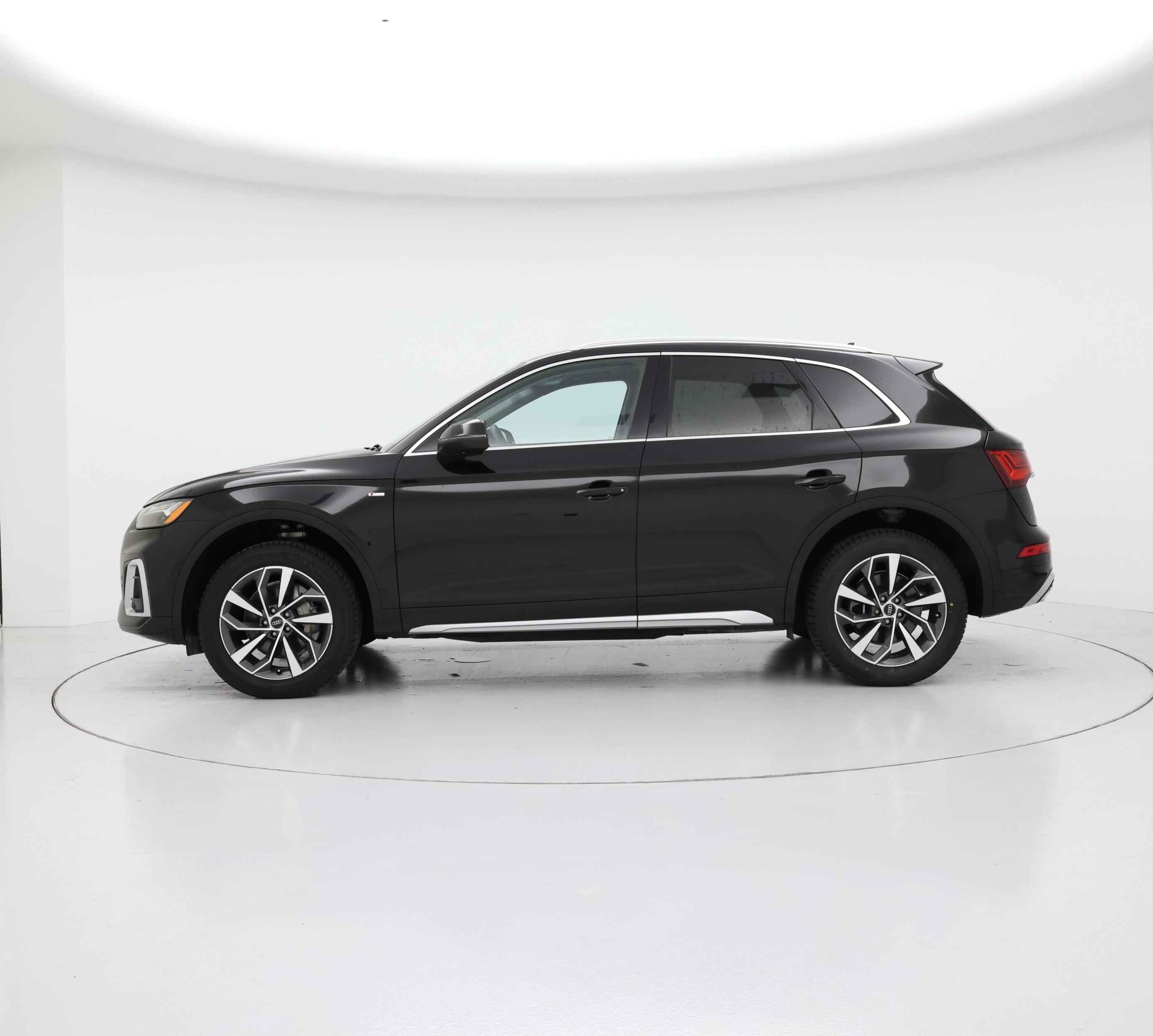 Thumbnail: 2024 Audi Q5 - 3