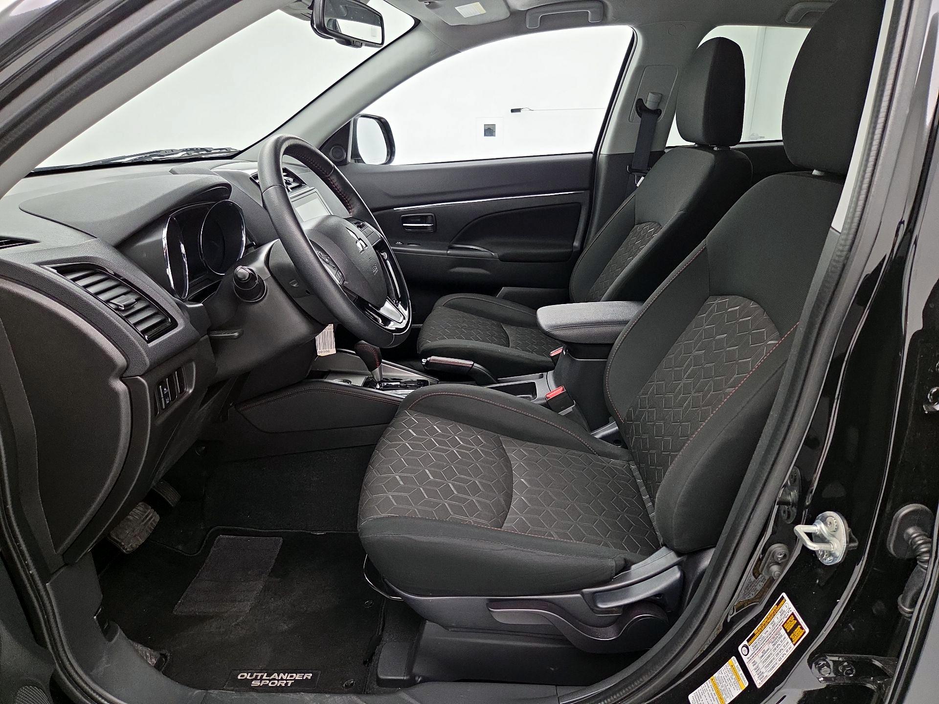 Thumbnail: 2024 Mitsubishi Outlander Sport - 11