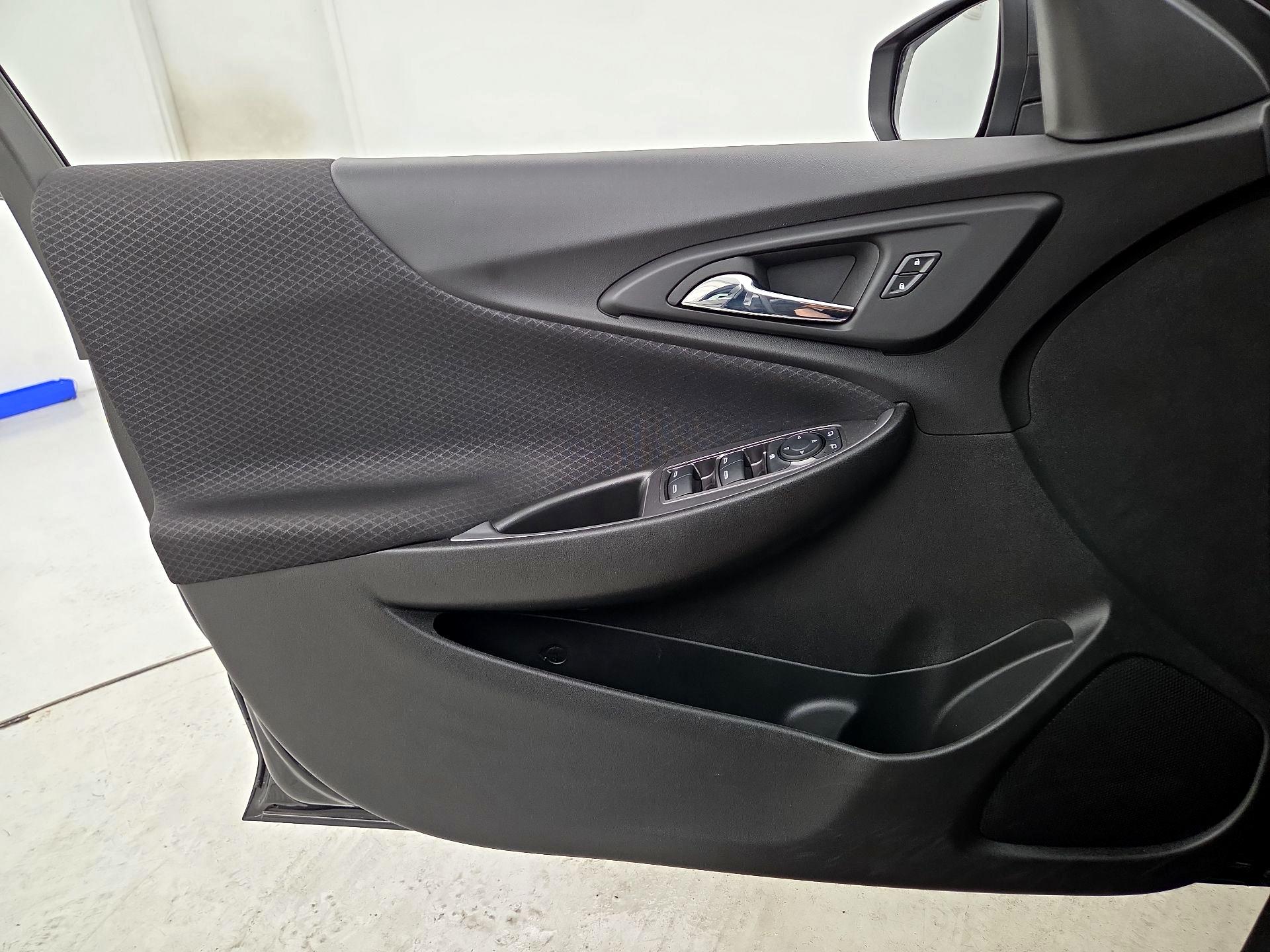 Thumbnail: 2023 Chevrolet Malibu - 12