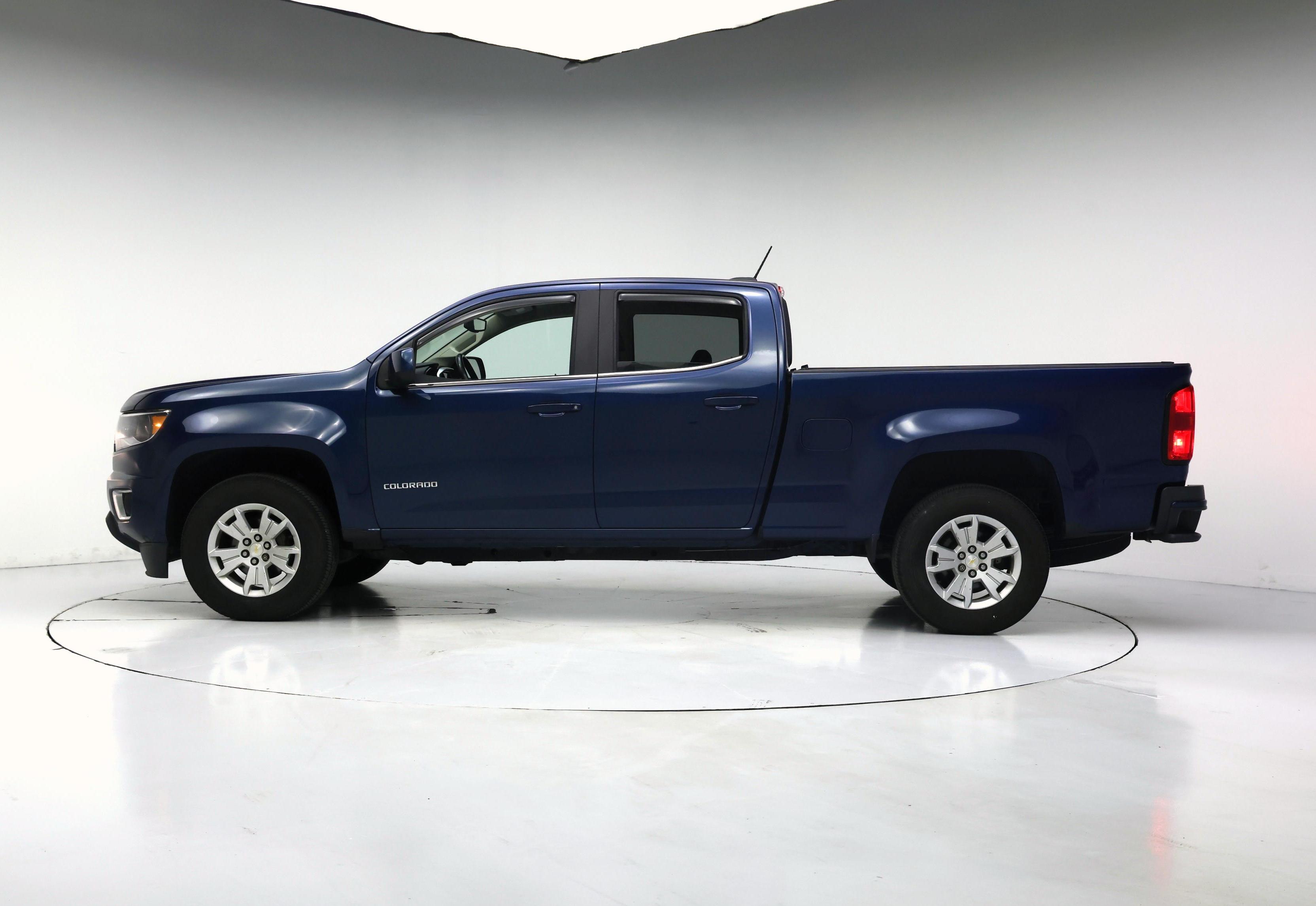 Thumbnail: 2019 Chevrolet Colorado - 3