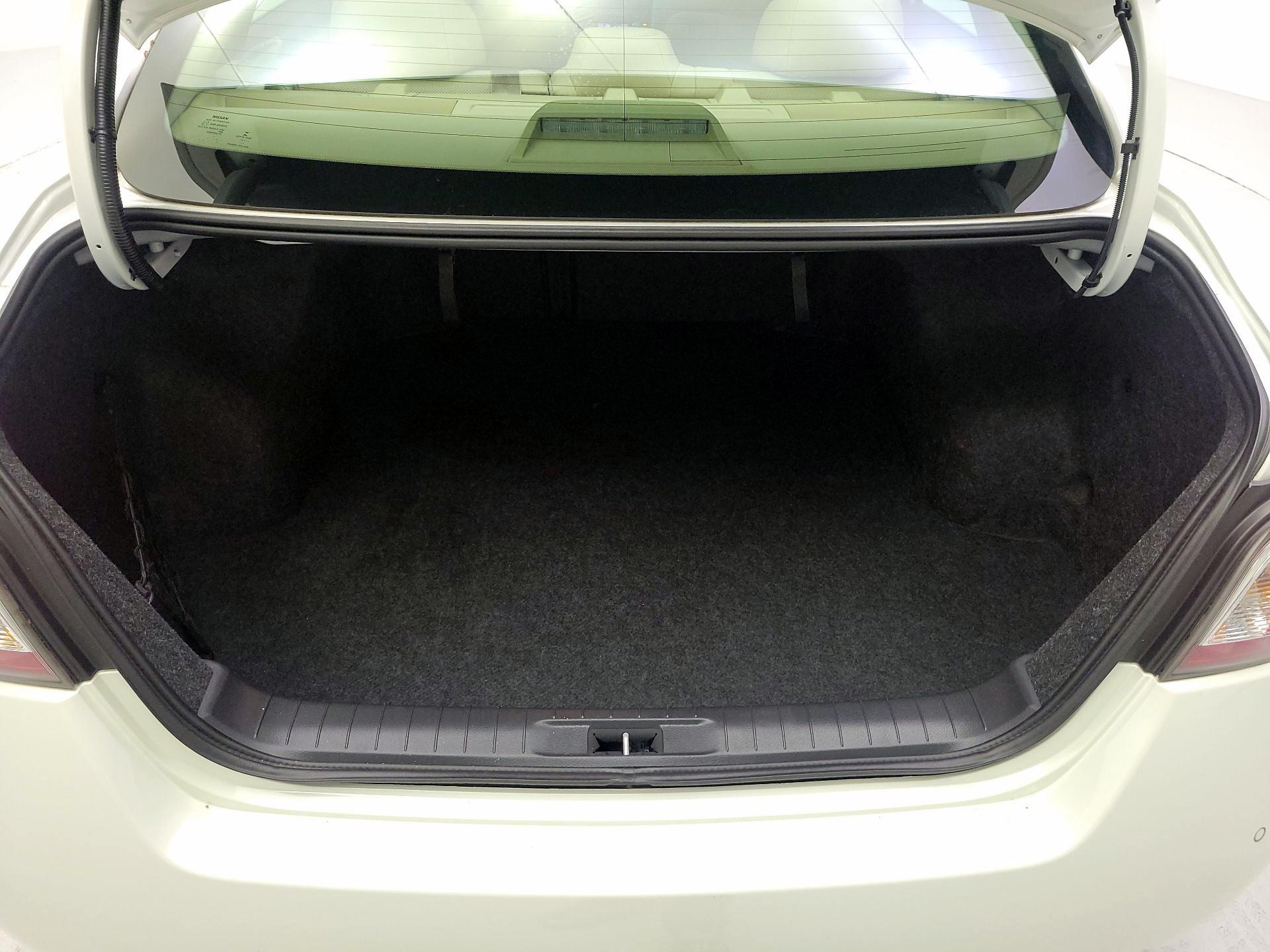Thumbnail: 2015 Nissan Altima - 20