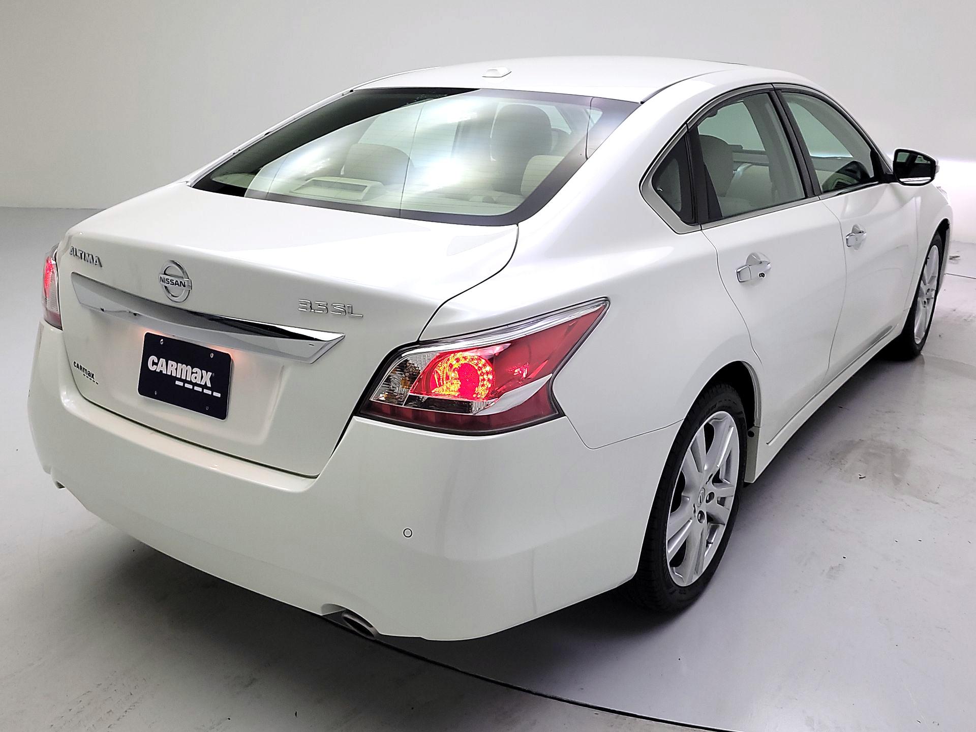 Thumbnail: 2015 Nissan Altima - 5