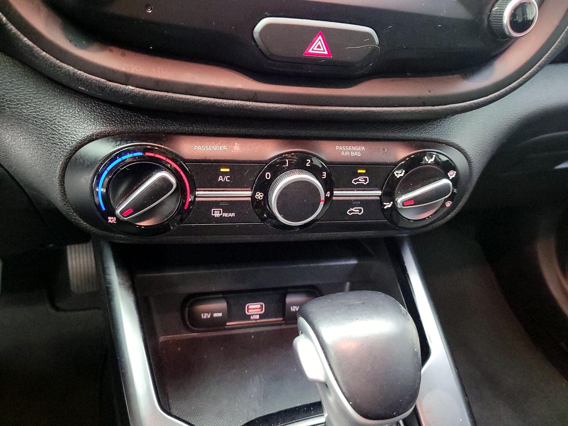 Thumbnail: 2020 Kia Soul - 14