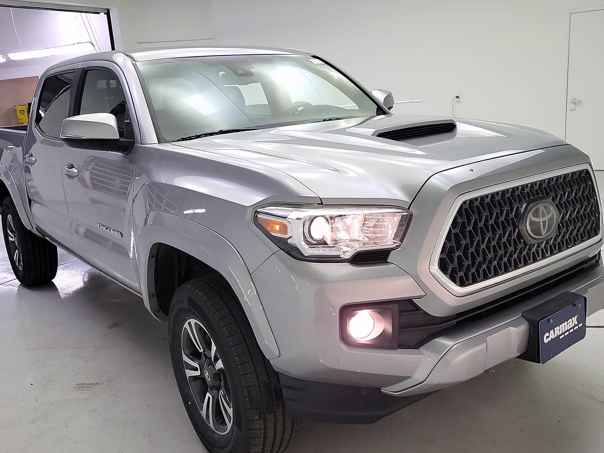 Thumbnail: 2019 Toyota Tacoma - 1