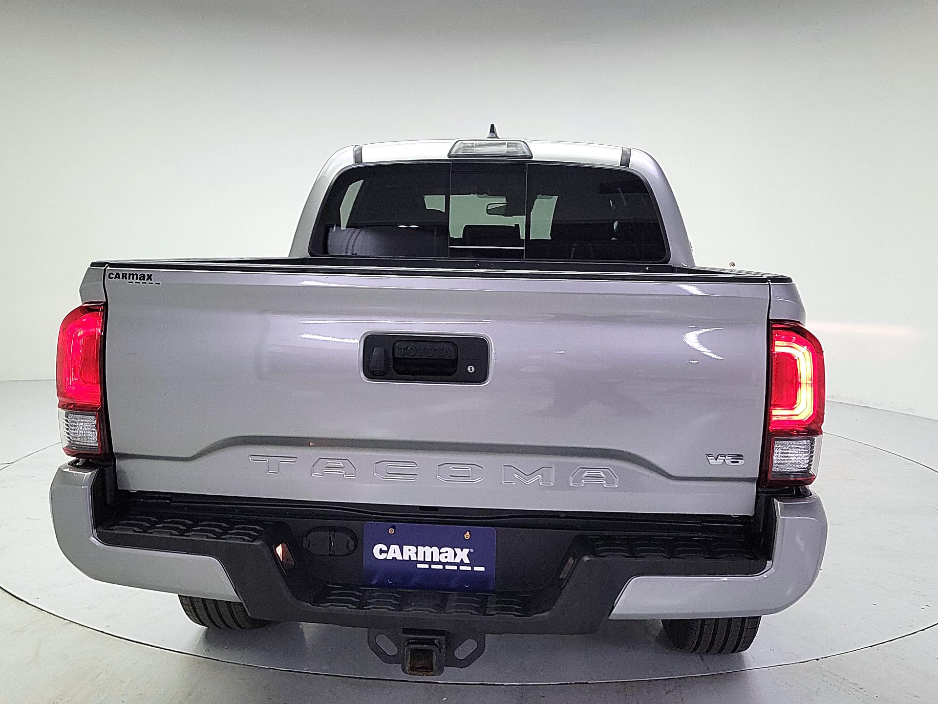 Thumbnail: 2019 Toyota Tacoma - 6