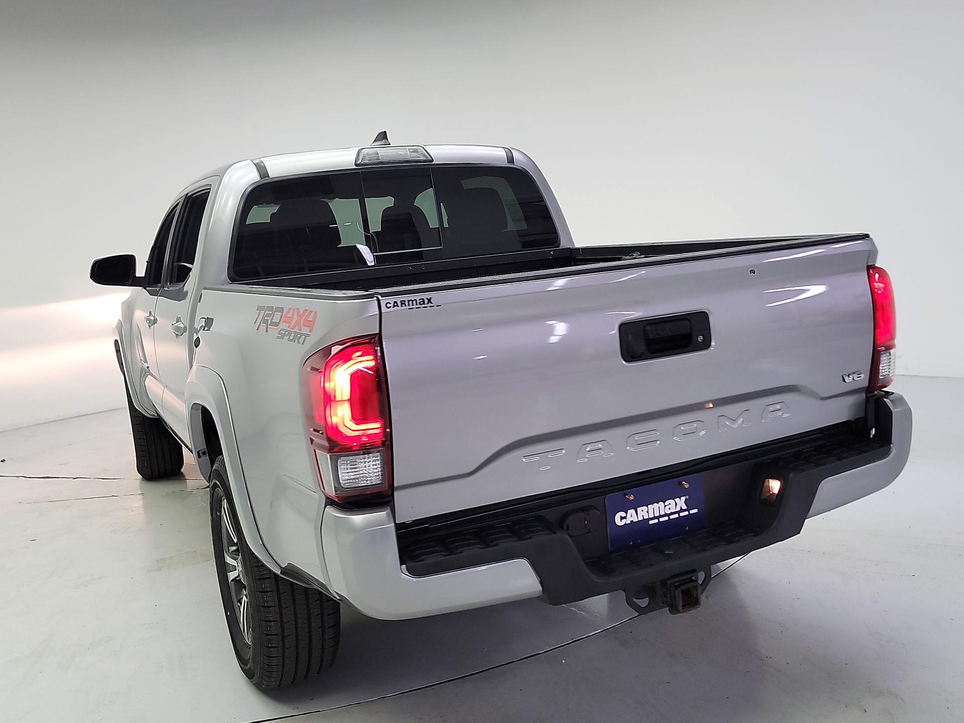Thumbnail: 2019 Toyota Tacoma - 7