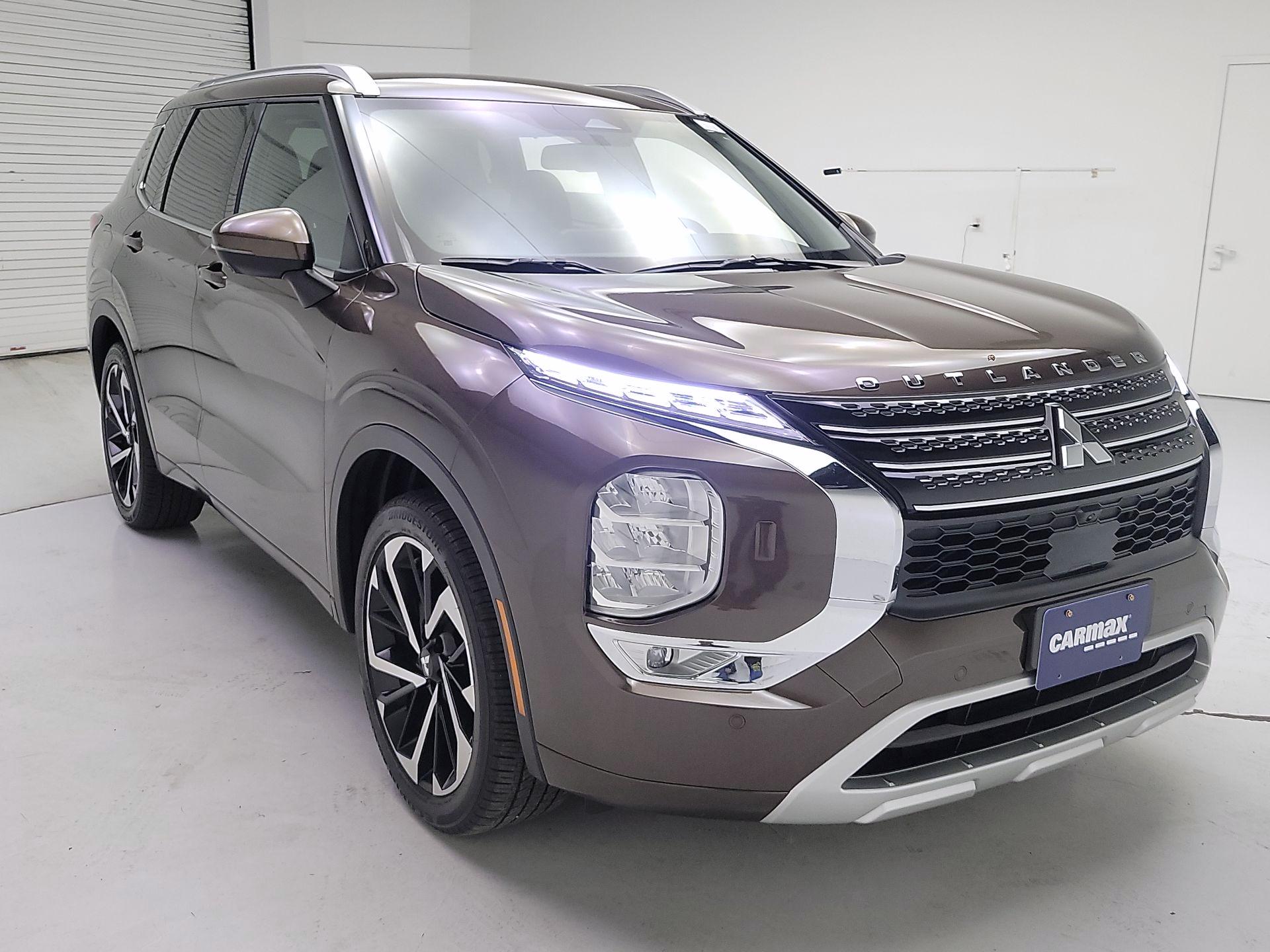 Thumbnail: 2024 Mitsubishi Outlander - 1