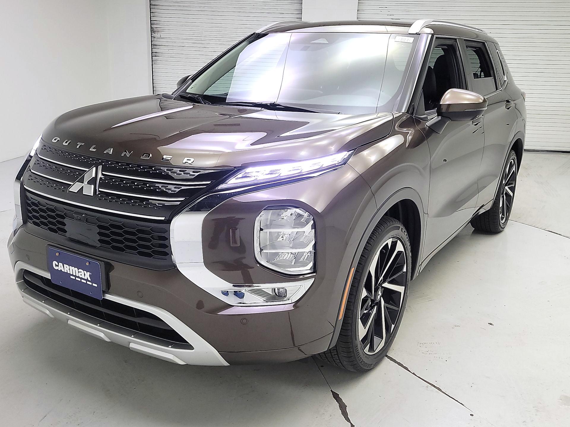 Thumbnail: 2024 Mitsubishi Outlander - 3