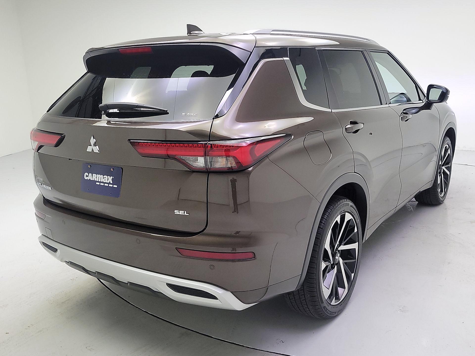 Thumbnail: 2024 Mitsubishi Outlander - 5