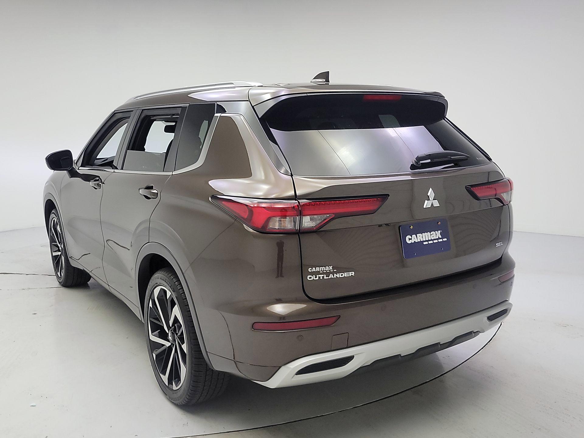 Thumbnail: 2024 Mitsubishi Outlander - 7
