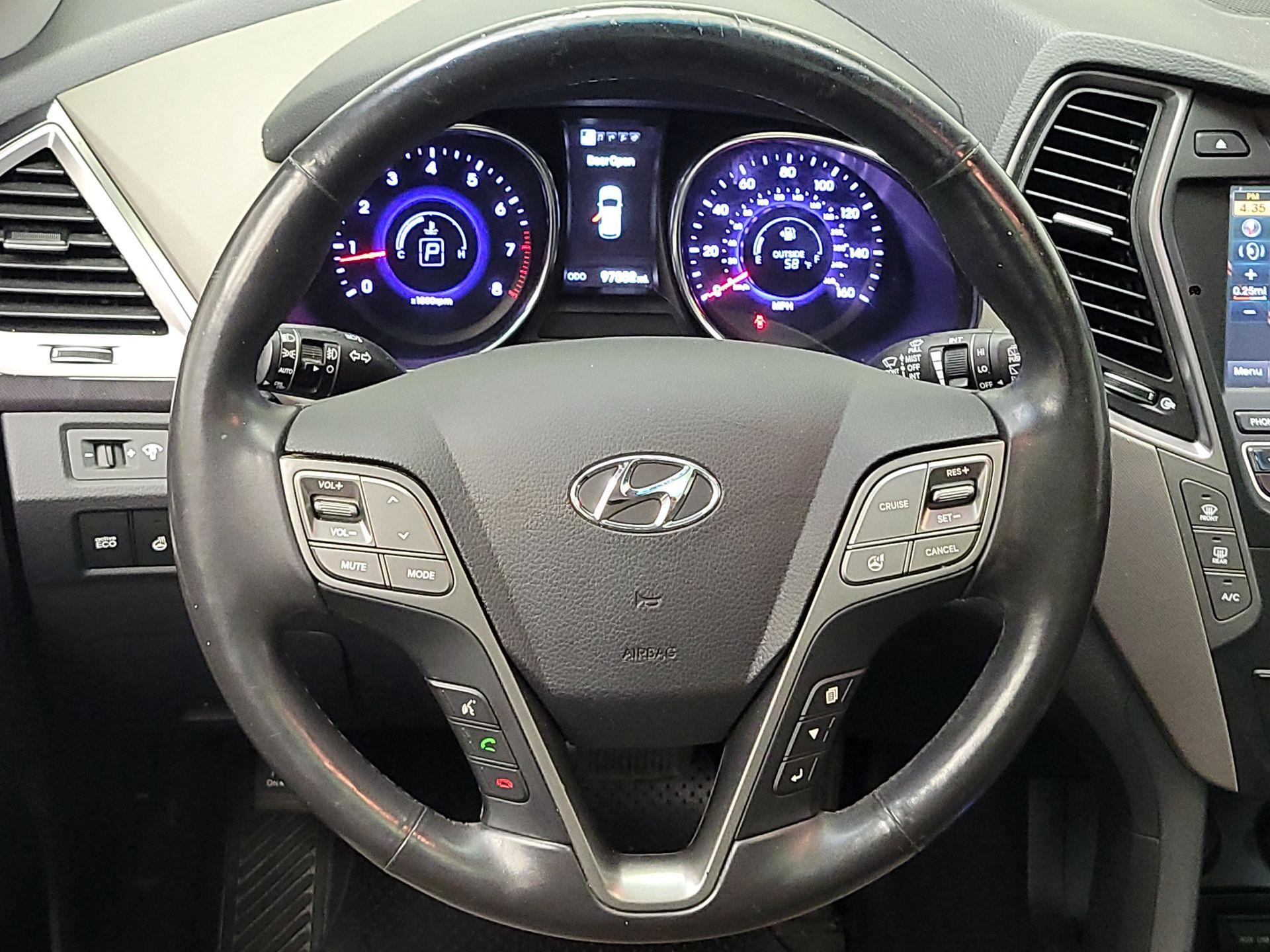 Thumbnail: 2015 Hyundai Santa Fe - 10