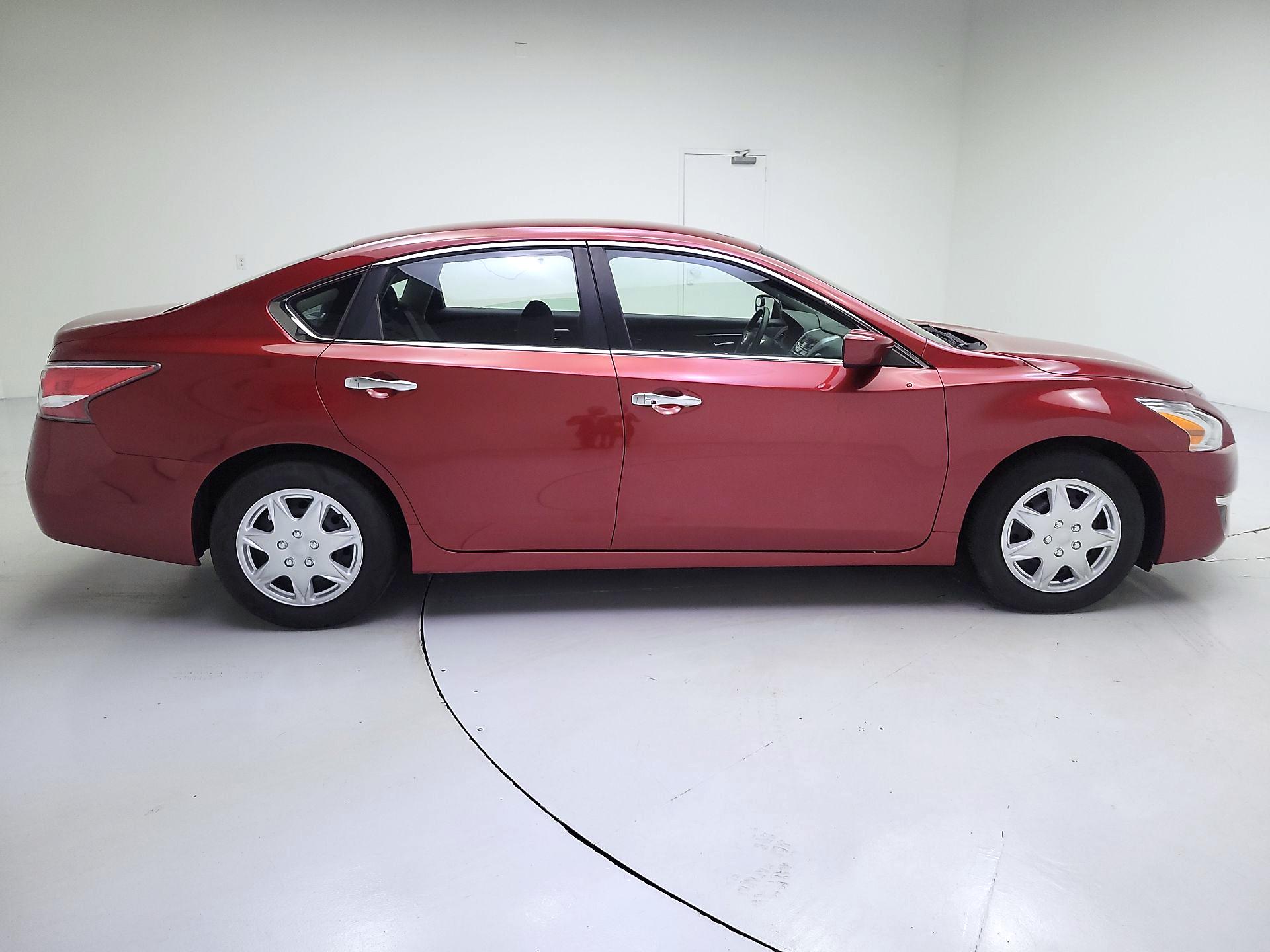 Thumbnail: 2014 Nissan Altima - 4