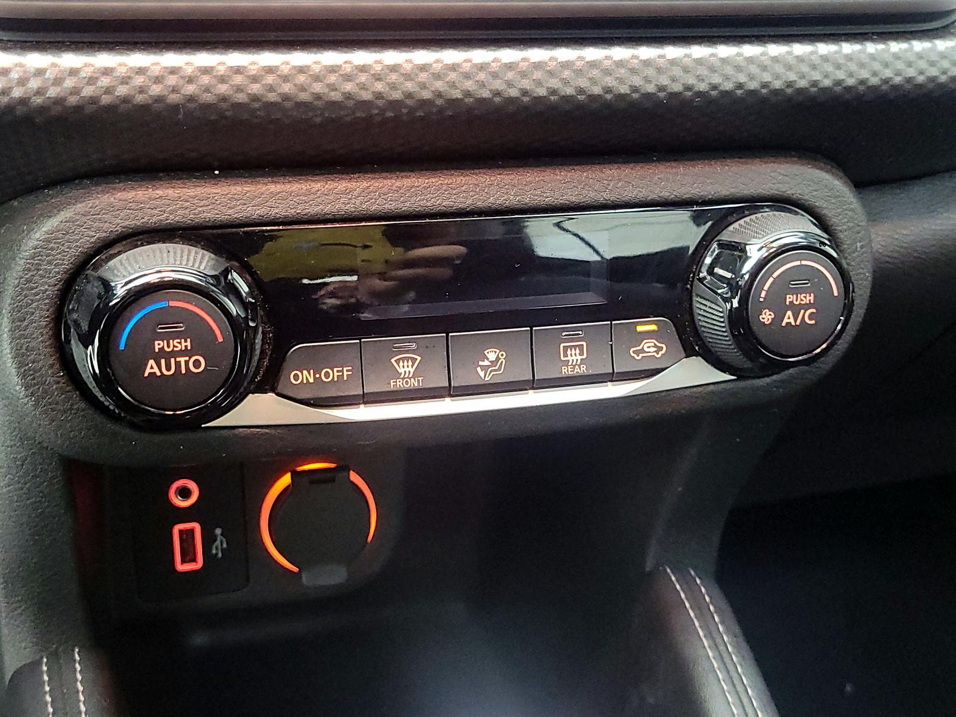 Thumbnail: 2020 Nissan Kicks - 14