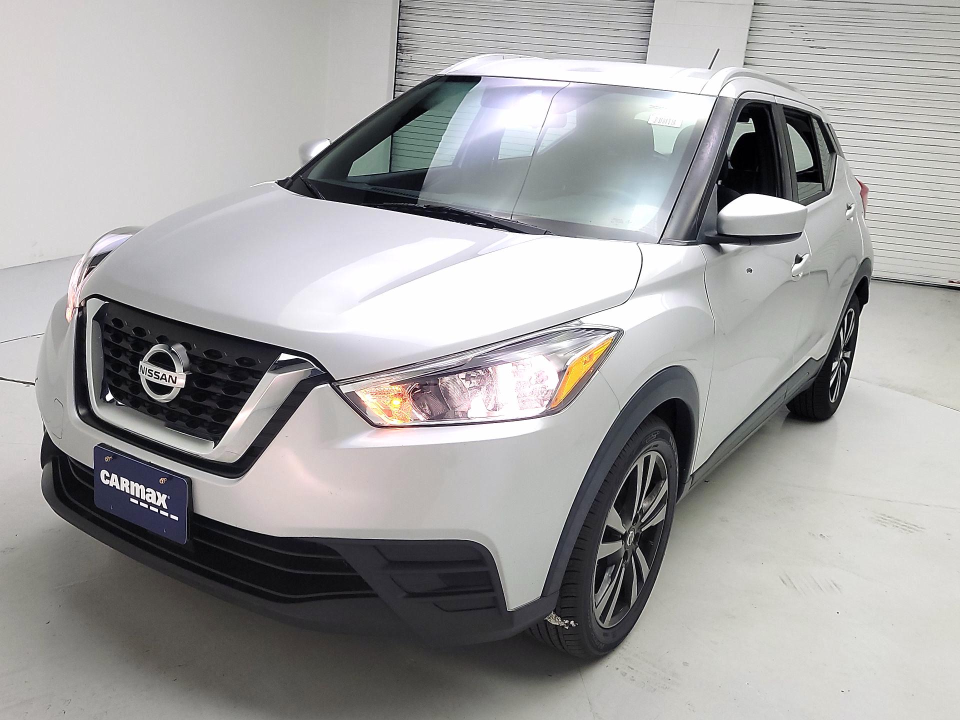 Thumbnail: 2020 Nissan Kicks - 3