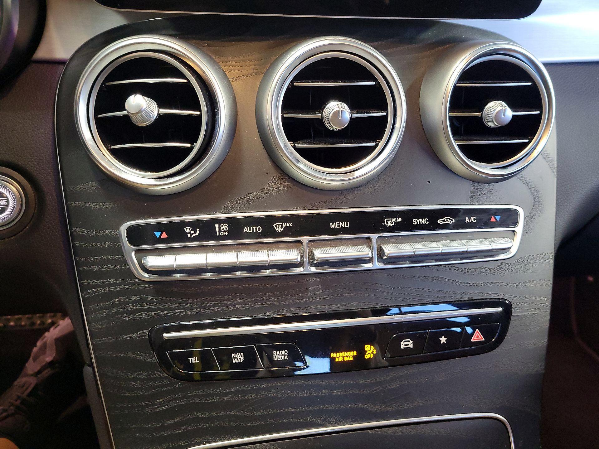 Thumbnail: 2021 Mercedes-Benz GLC - 17