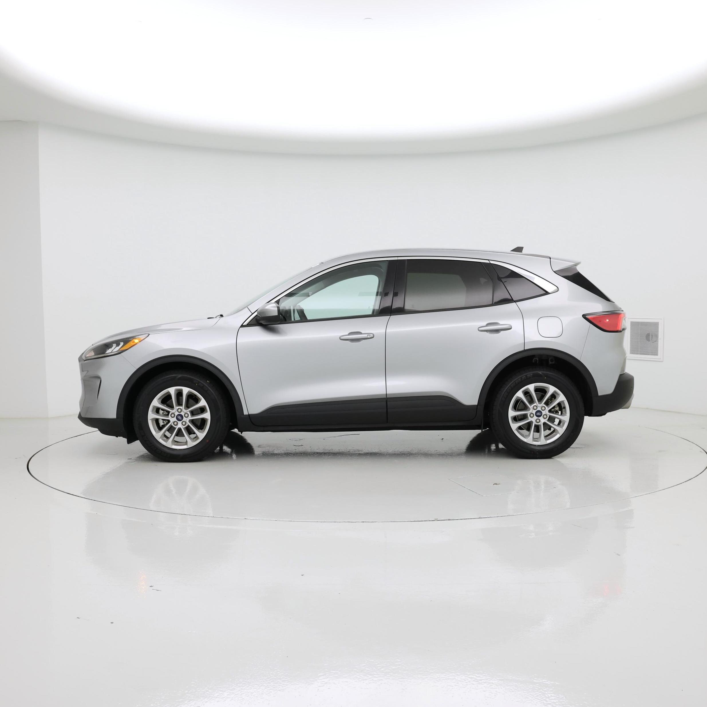 Thumbnail: 2021 Ford Escape - 3