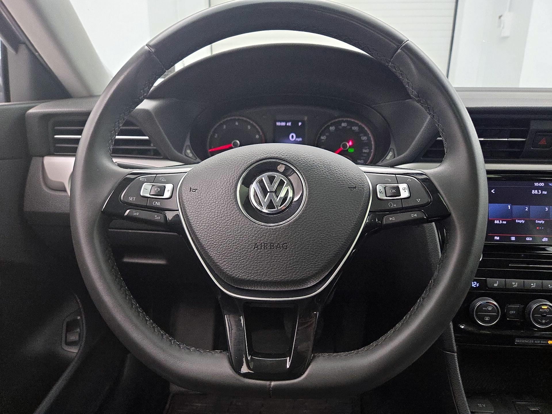 Thumbnail: 2021 Volkswagen Passat - 10
