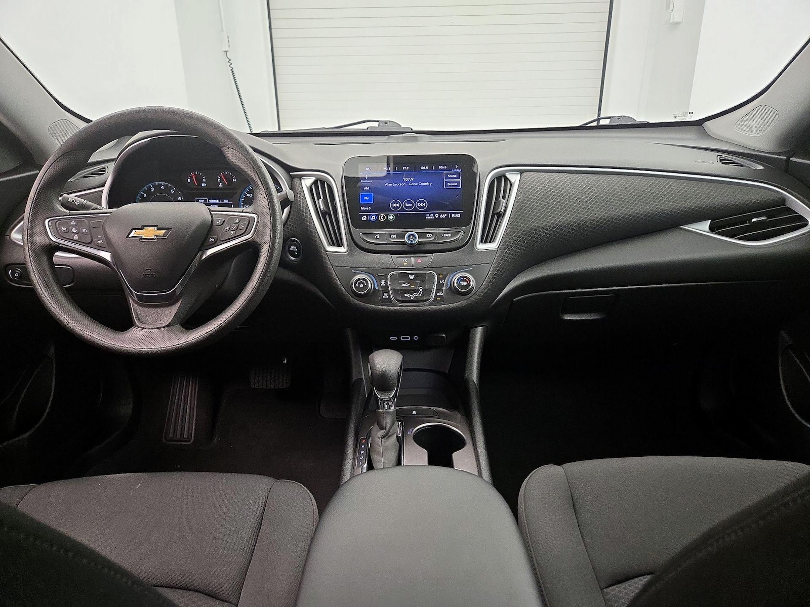2023 Chevrolet Malibu 1LS - Photo 10