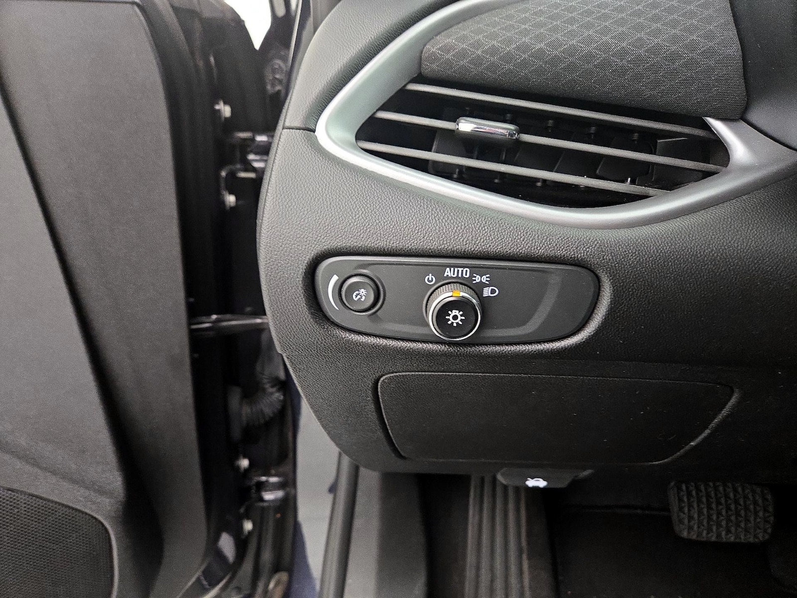 2023 Chevrolet Malibu 1LS - Photo 14
