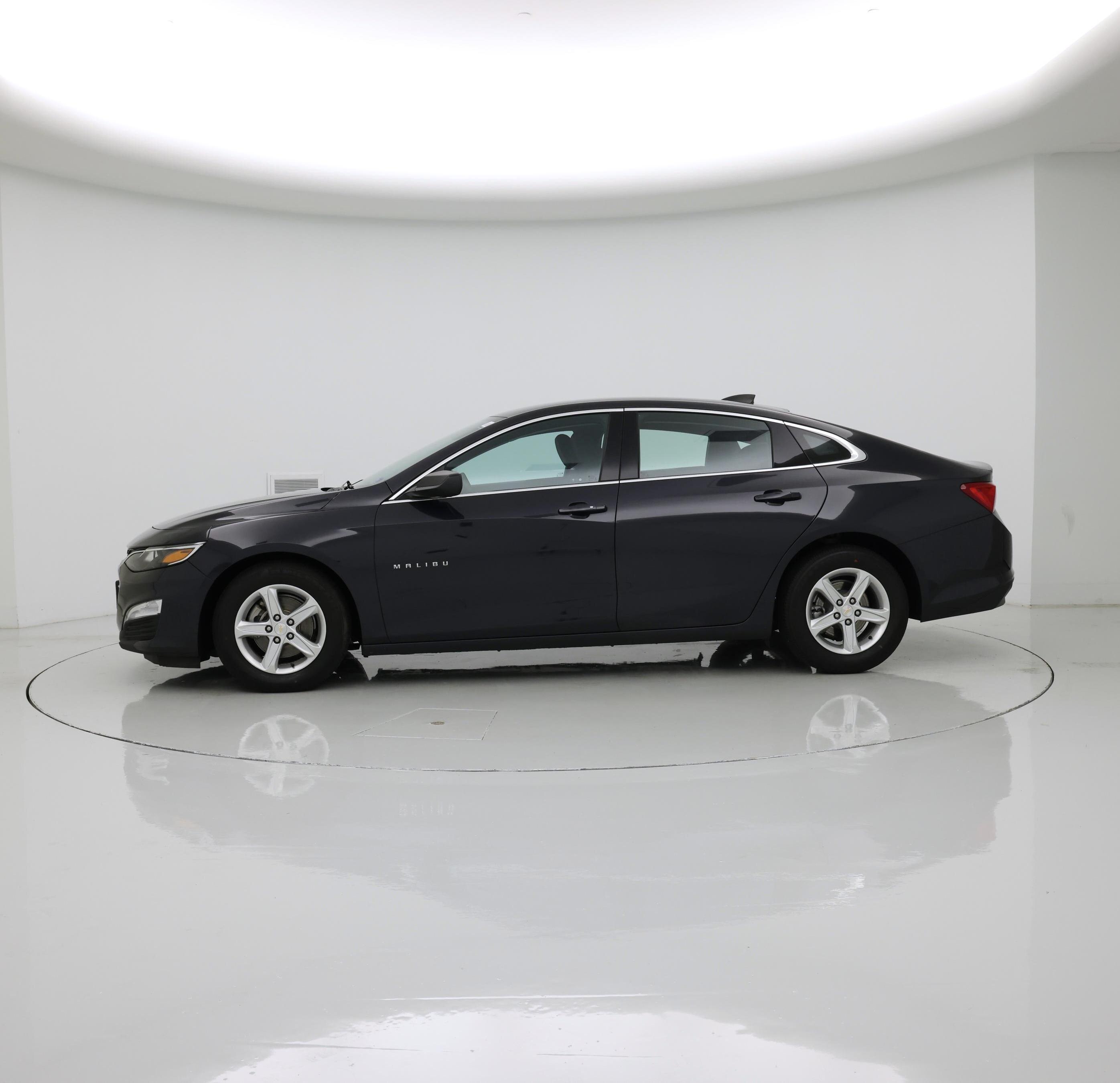 Thumbnail: 2023 Chevrolet Malibu - 3