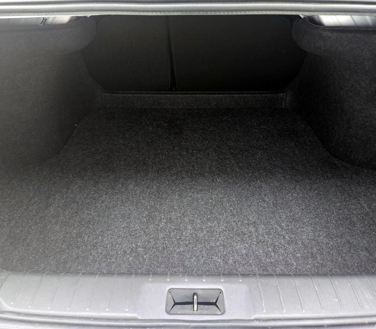Trunk/Cargo (Seats Up)