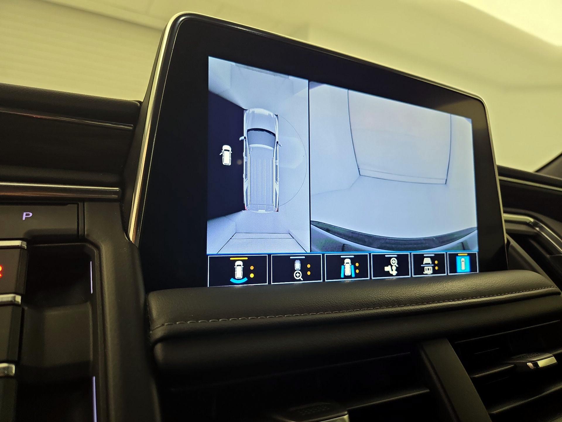 Thumbnail: 2021 Chevrolet Tahoe - 14