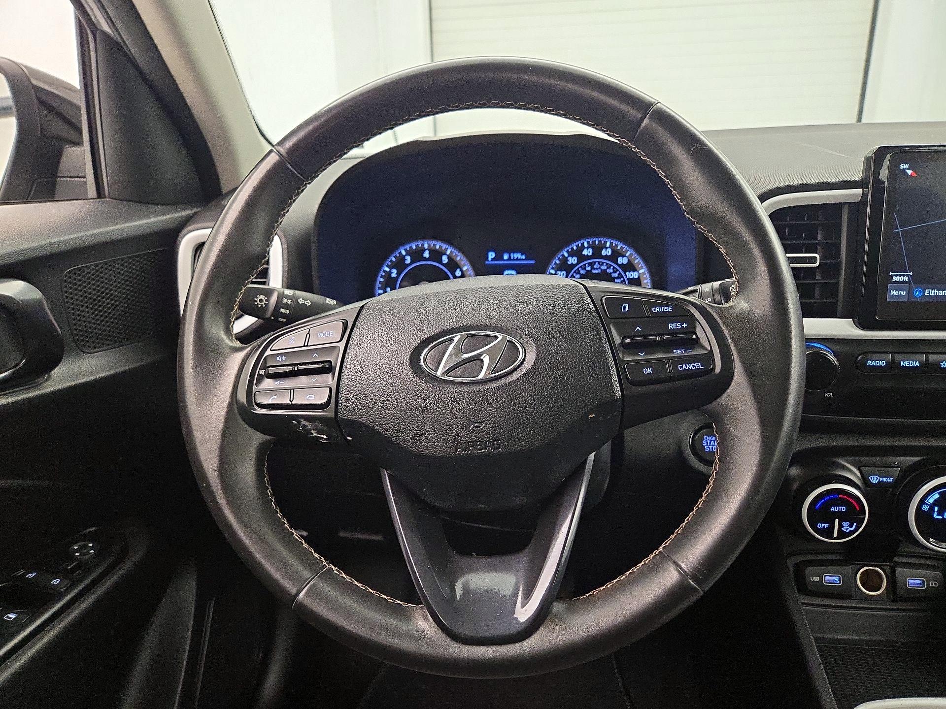 Thumbnail: 2022 Hyundai Venue - 10
