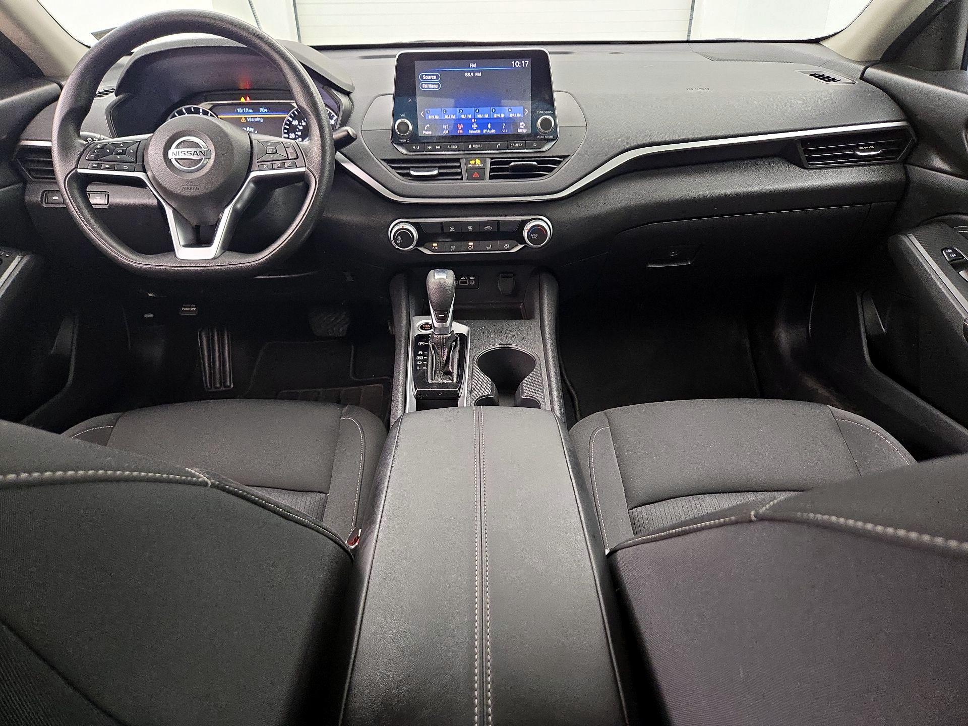 Thumbnail: 2020 Nissan Altima - 9