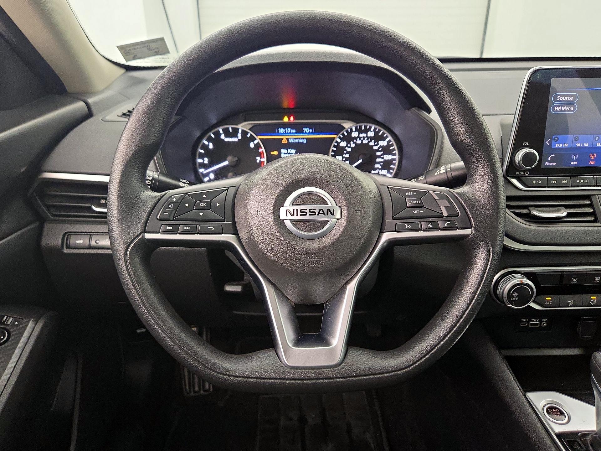 Thumbnail: 2020 Nissan Altima - 10